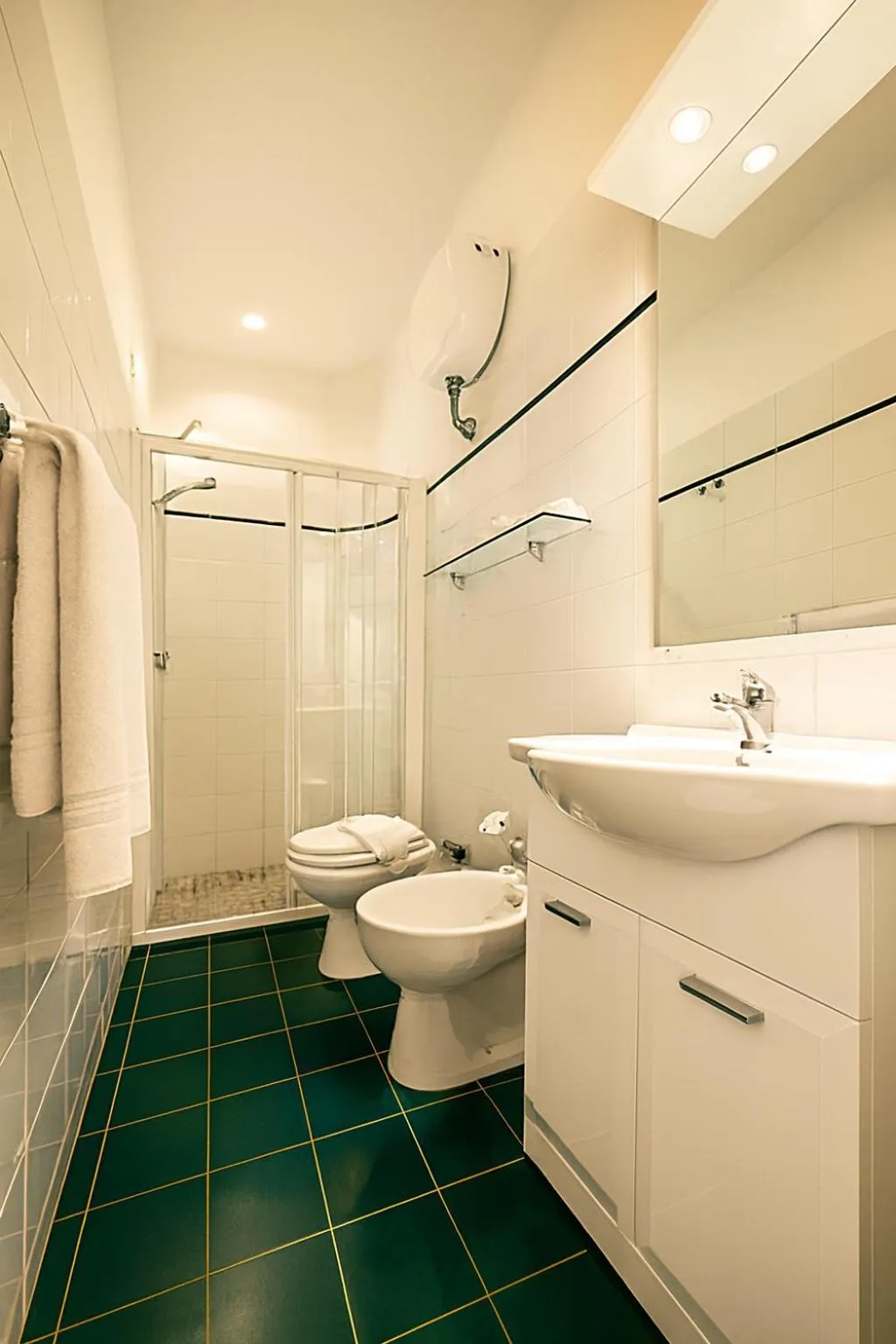 Shower in Hotel Ariston