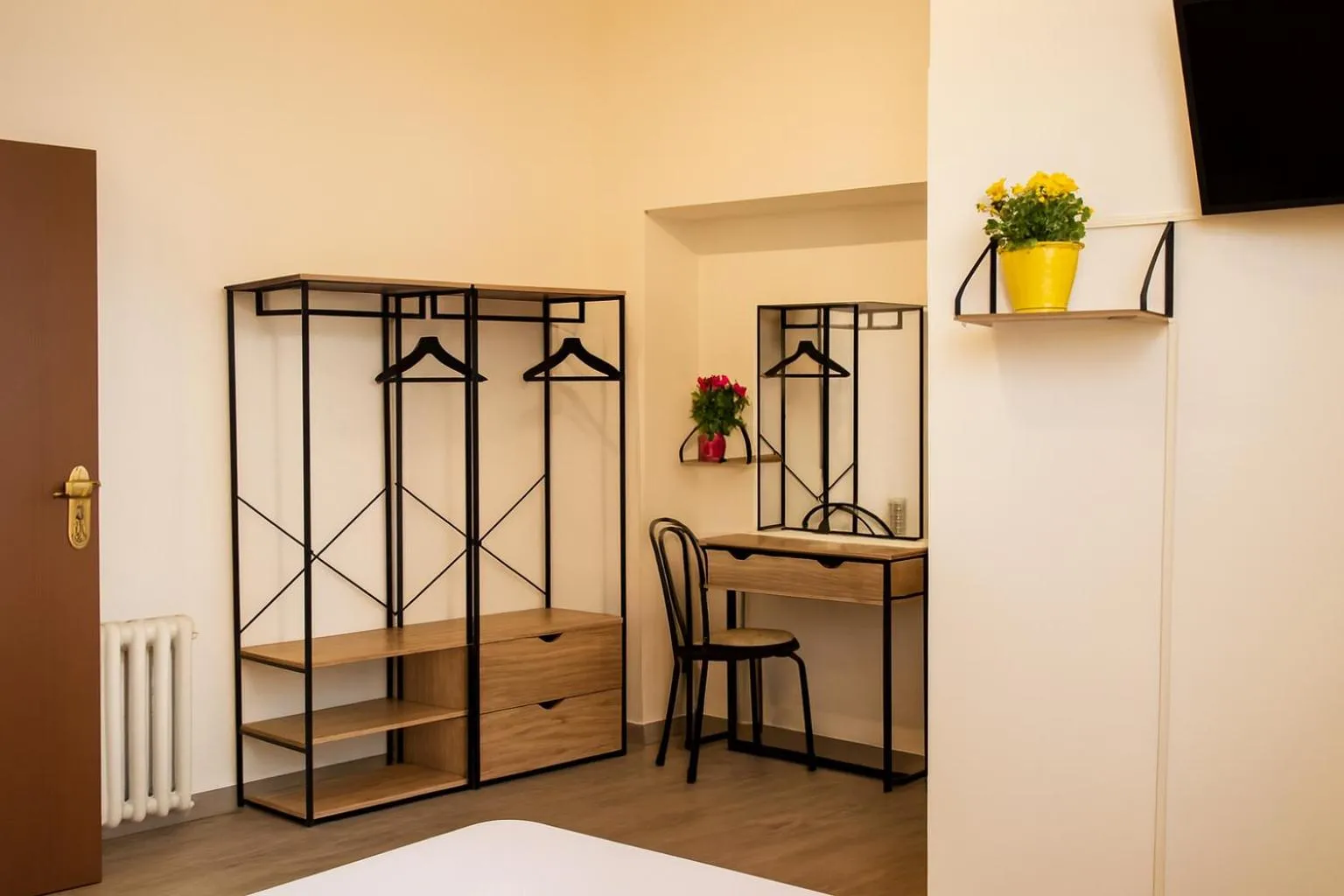 TV and multimedia, Bed in Hotel Ariston