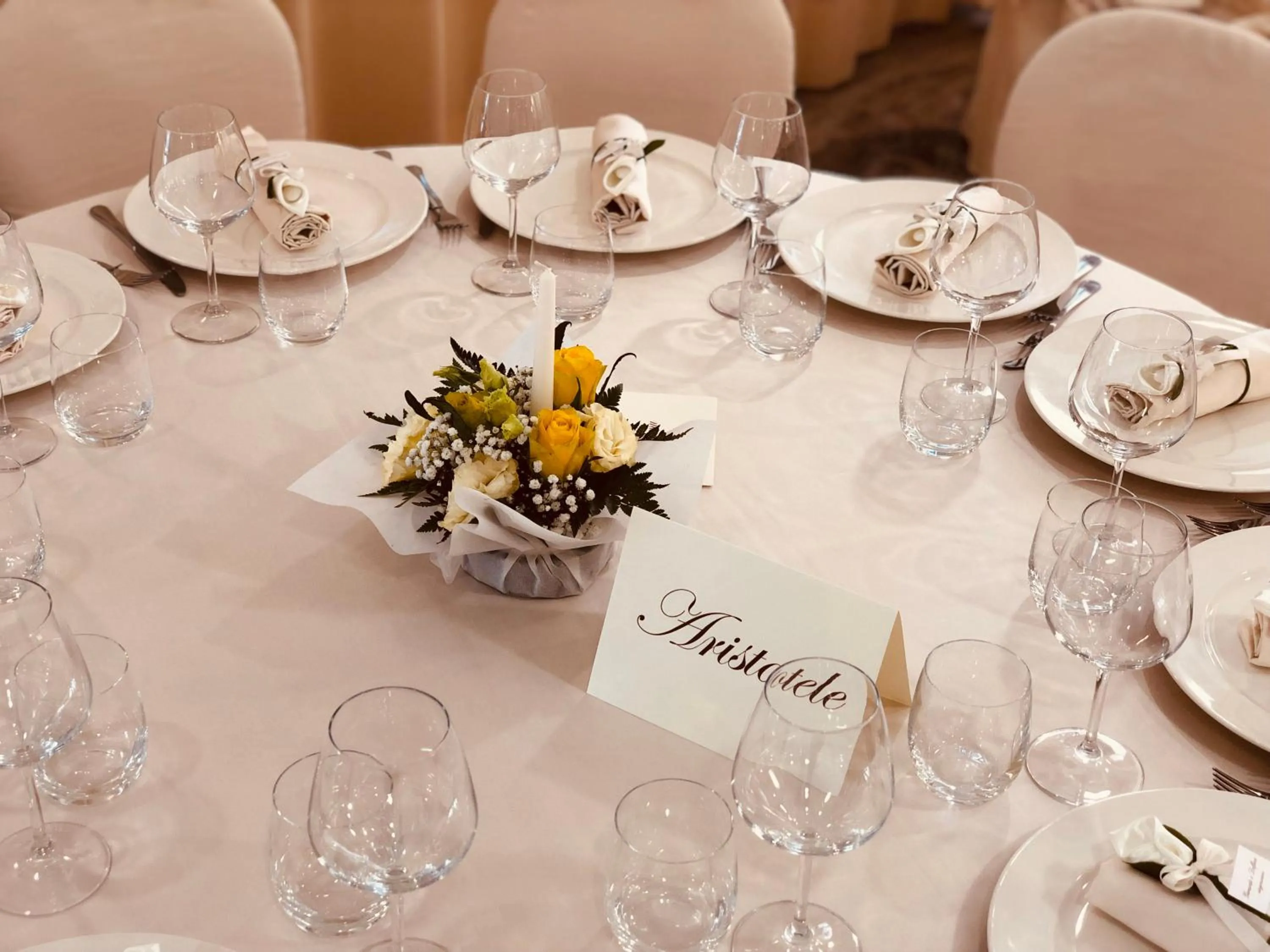 Restaurant/places to eat in Hotel Florida