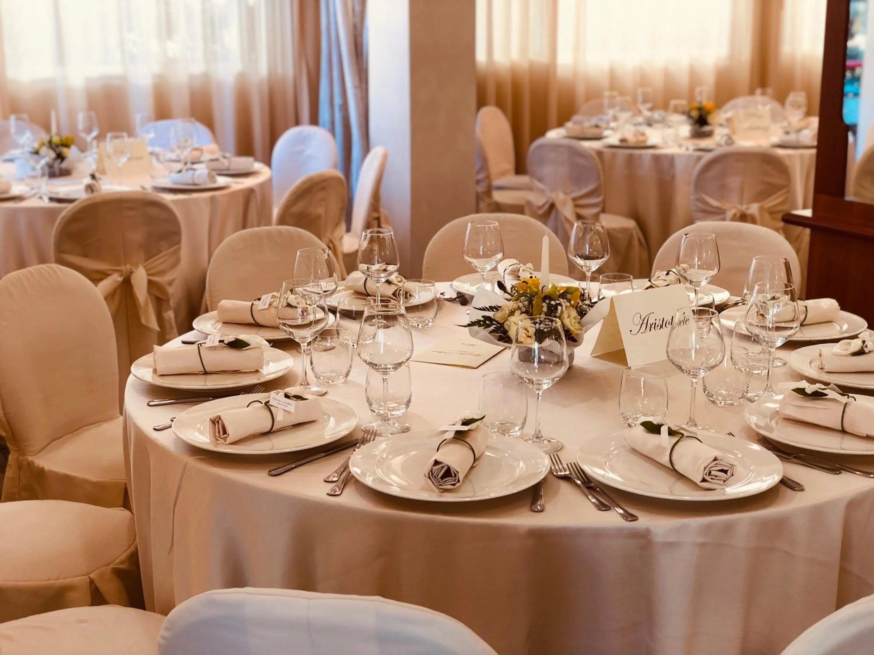 Restaurant/places to eat in Hotel Florida