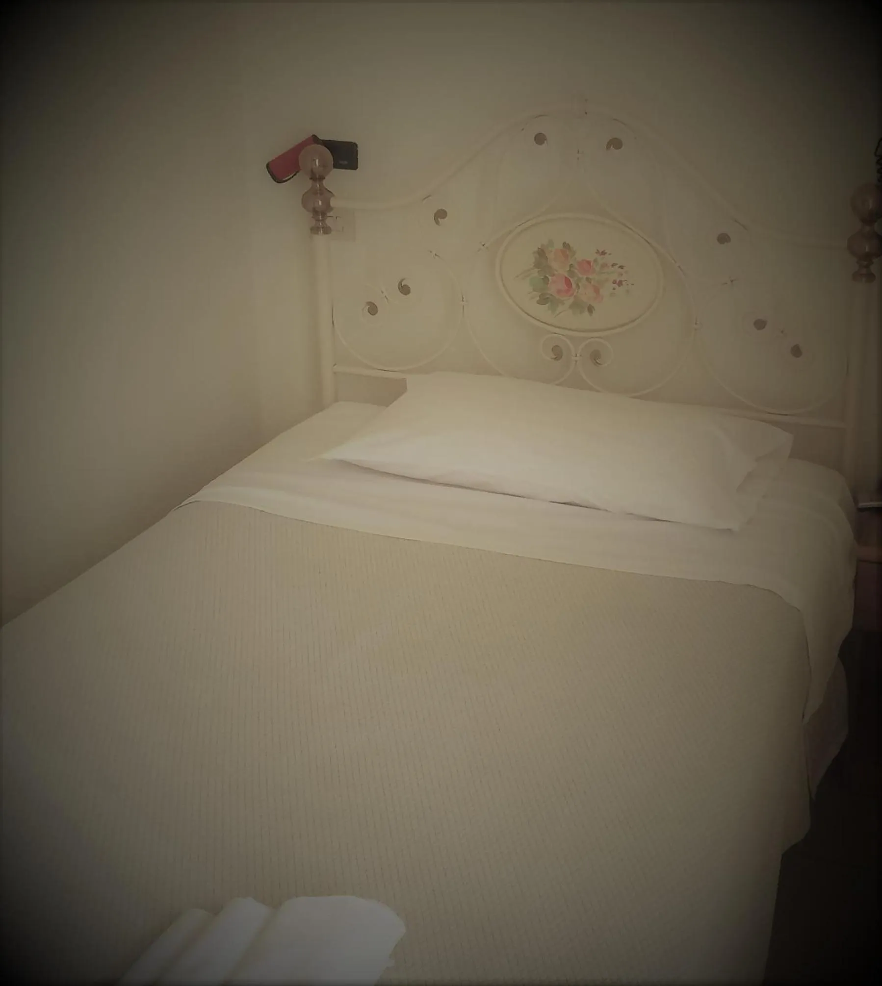 Bed in Hotel Florida