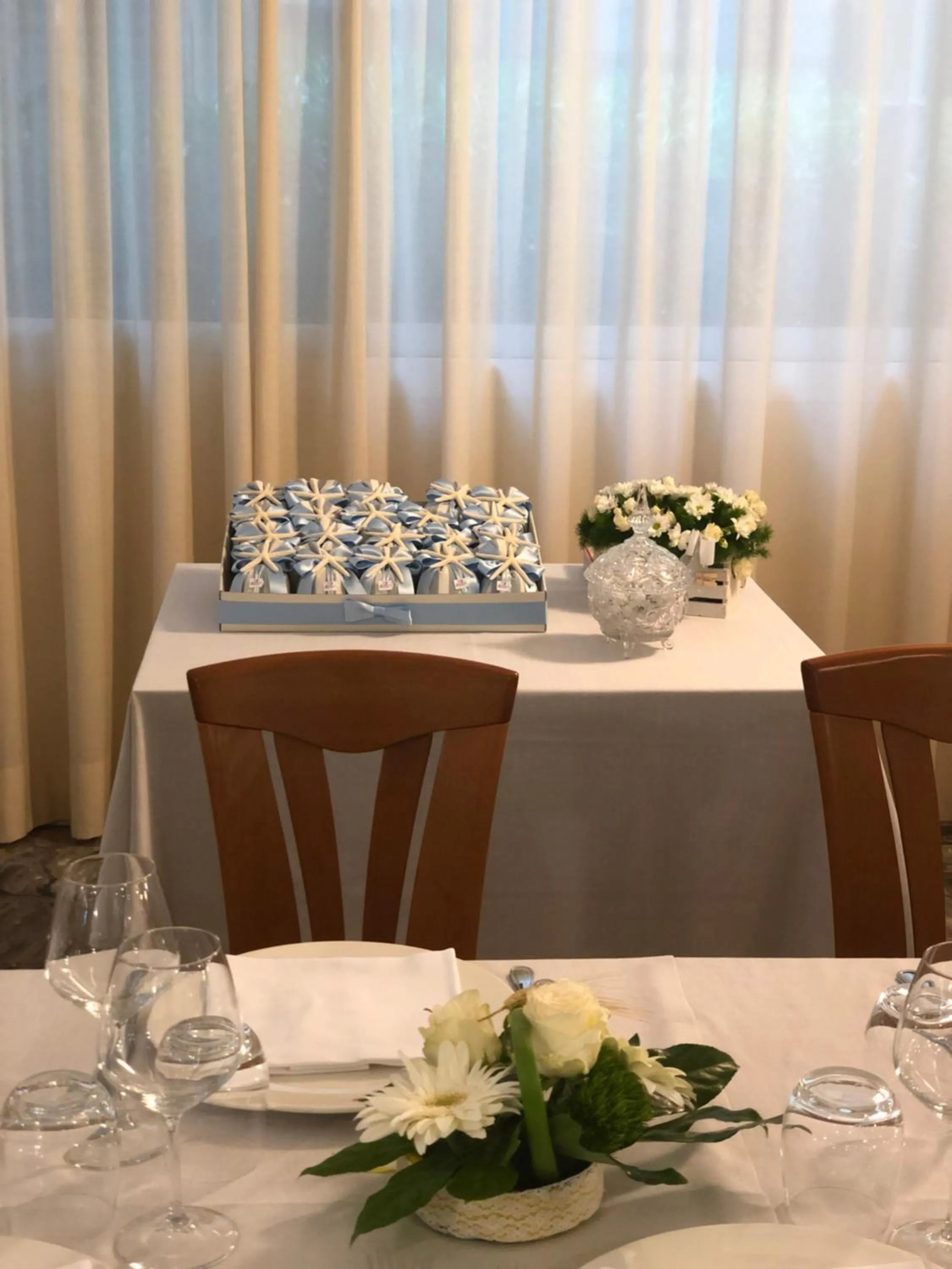 Restaurant/places to eat in Hotel Florida