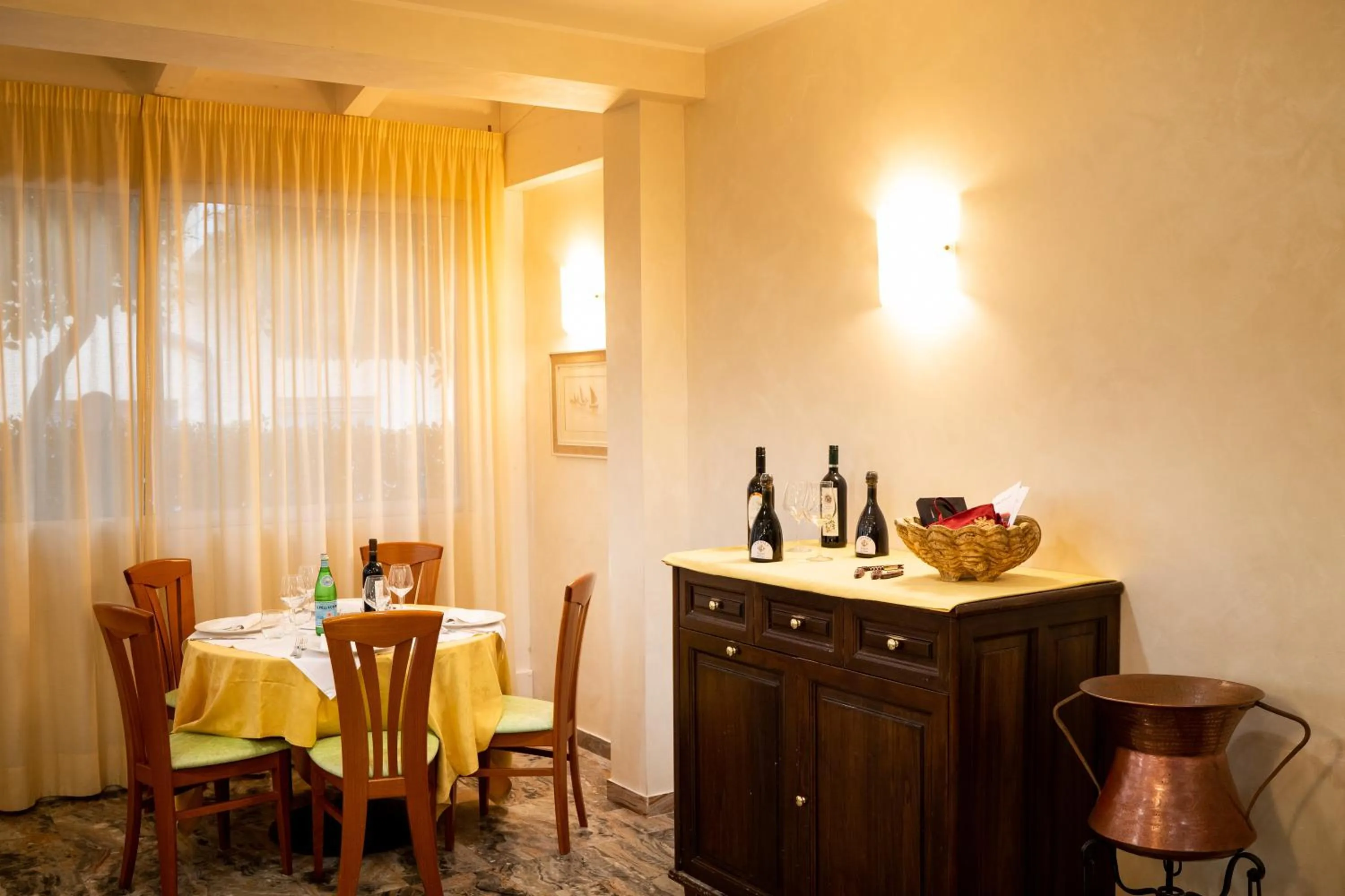 Food and drinks in Hotel Florida