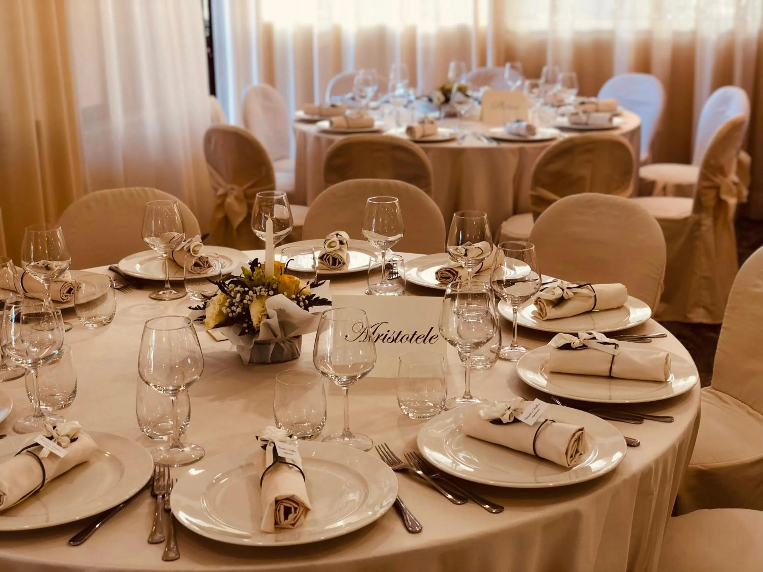 Restaurant/places to eat in Hotel Florida