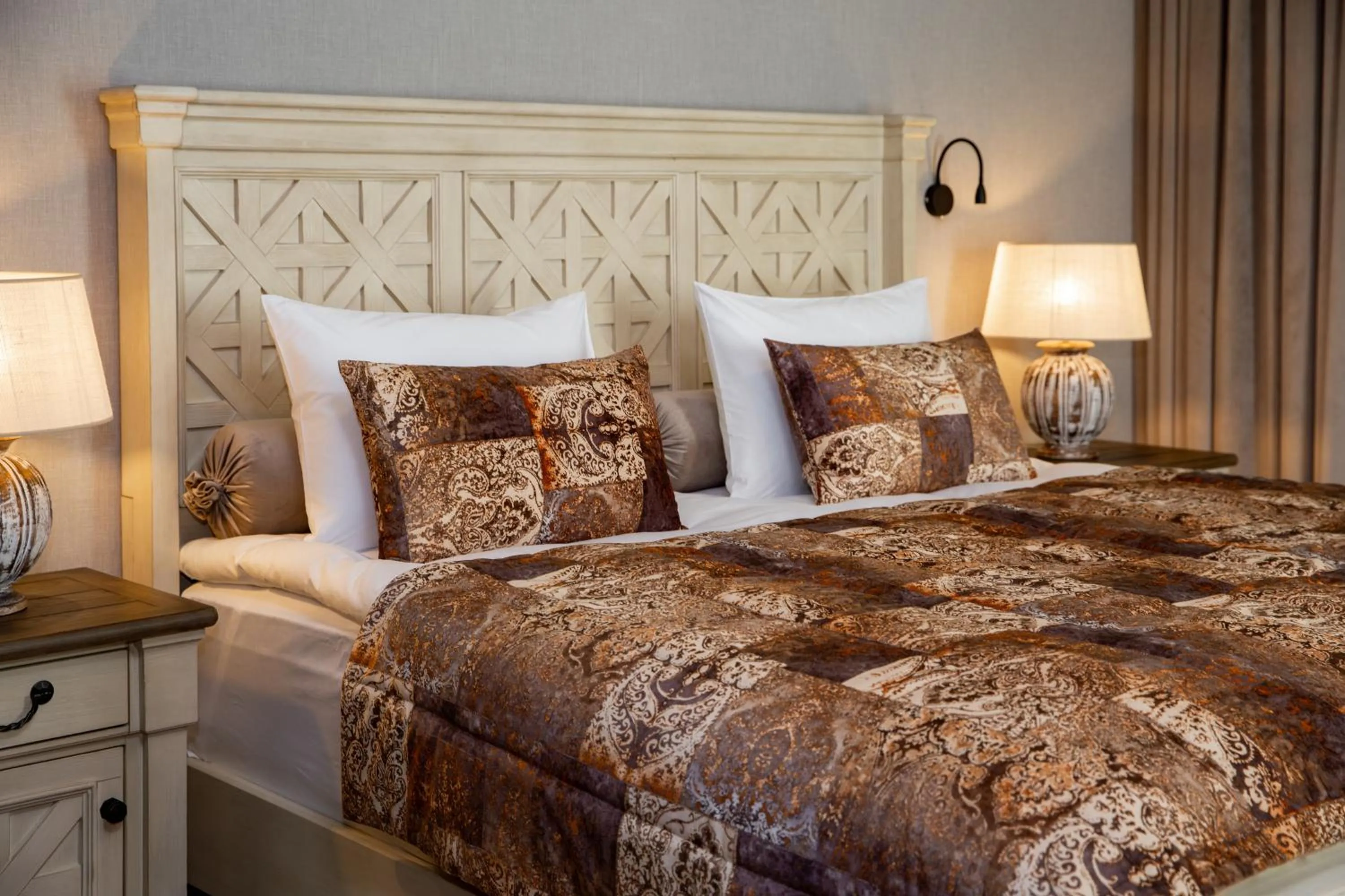 Bed in Seventeen Rooms