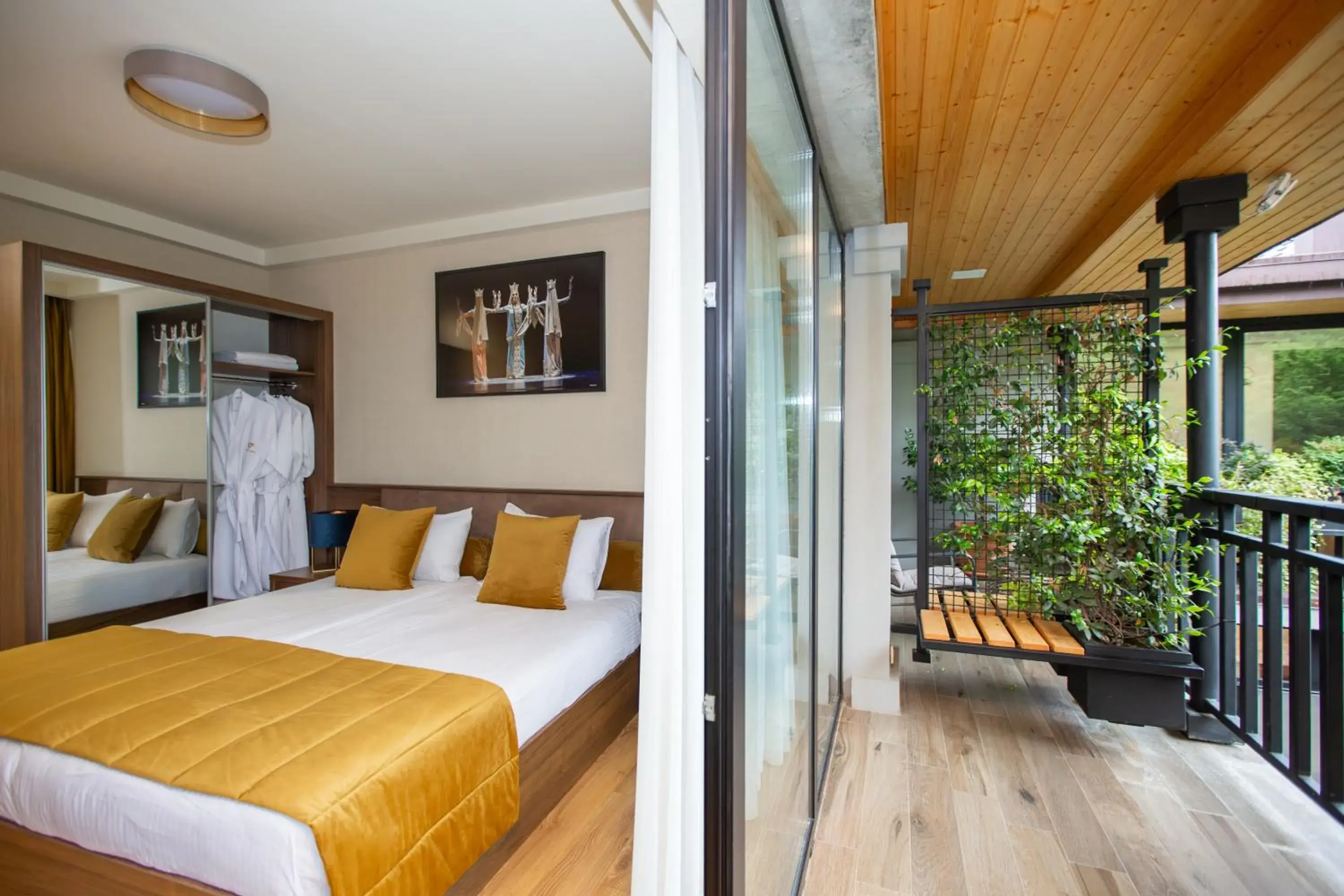 Family Room in Seventeen Rooms Family Room in Seventeen Rooms