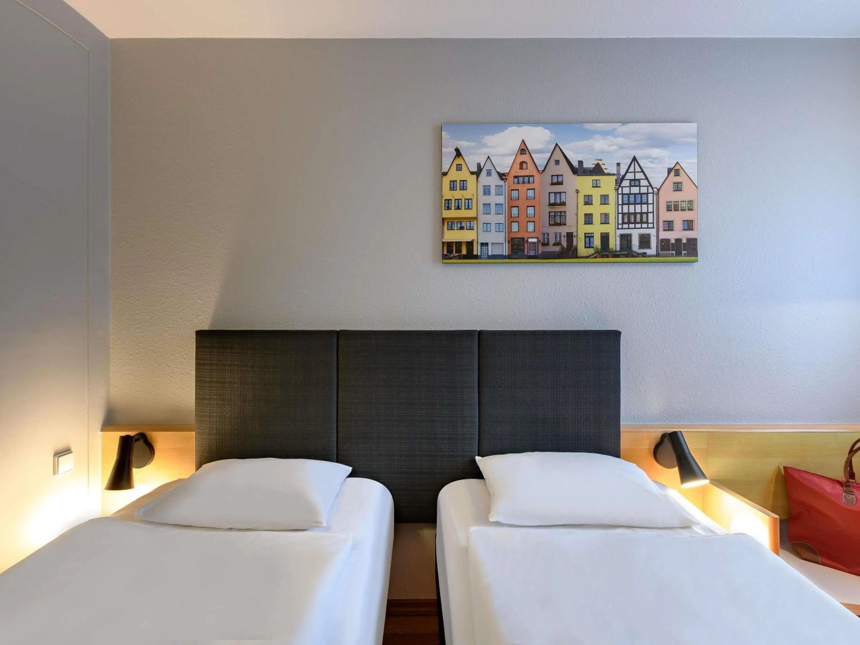 Bed in ibis Köln Frechen