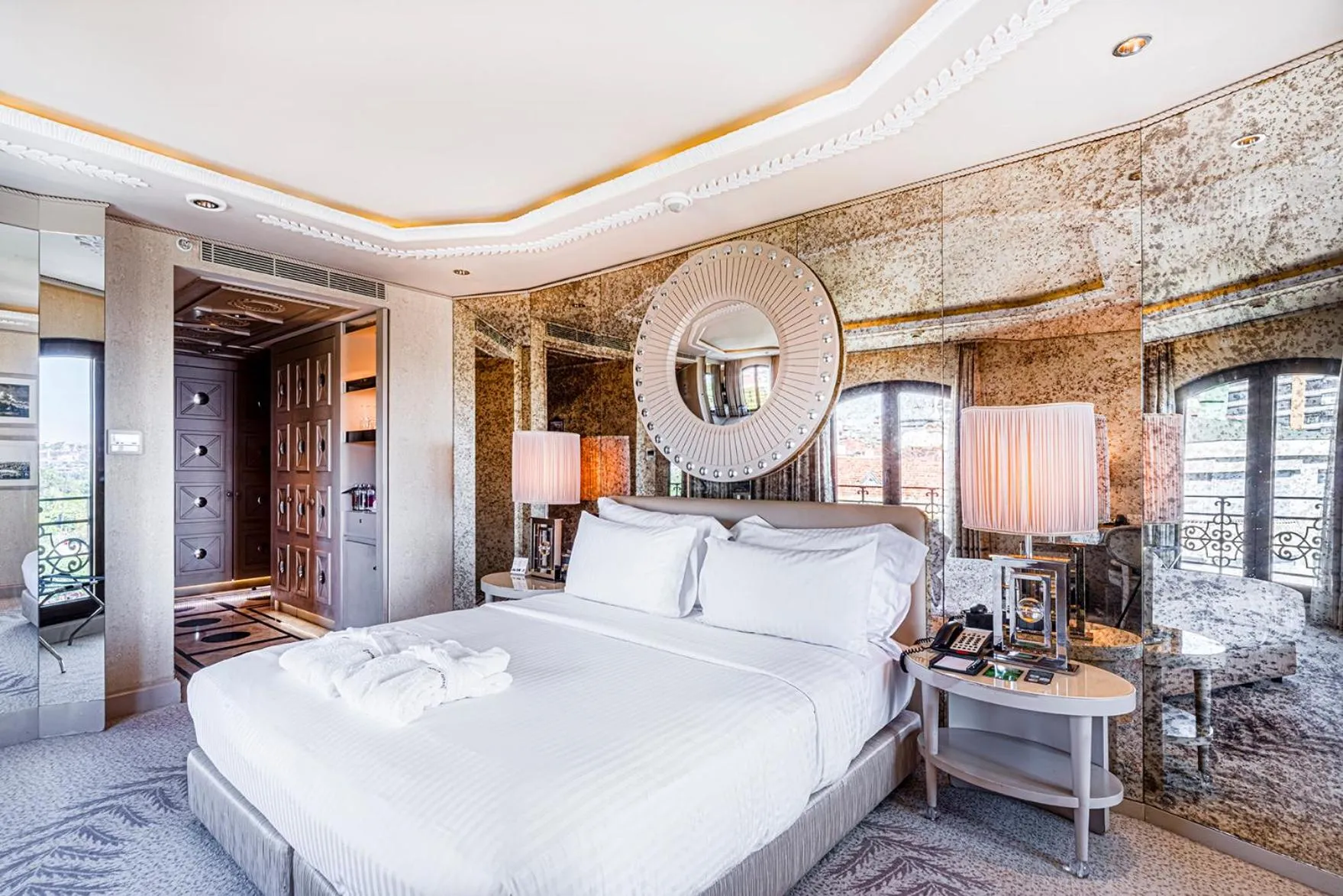 Bed in Wyndham Grand Istanbul Kalamış Marina Hotel