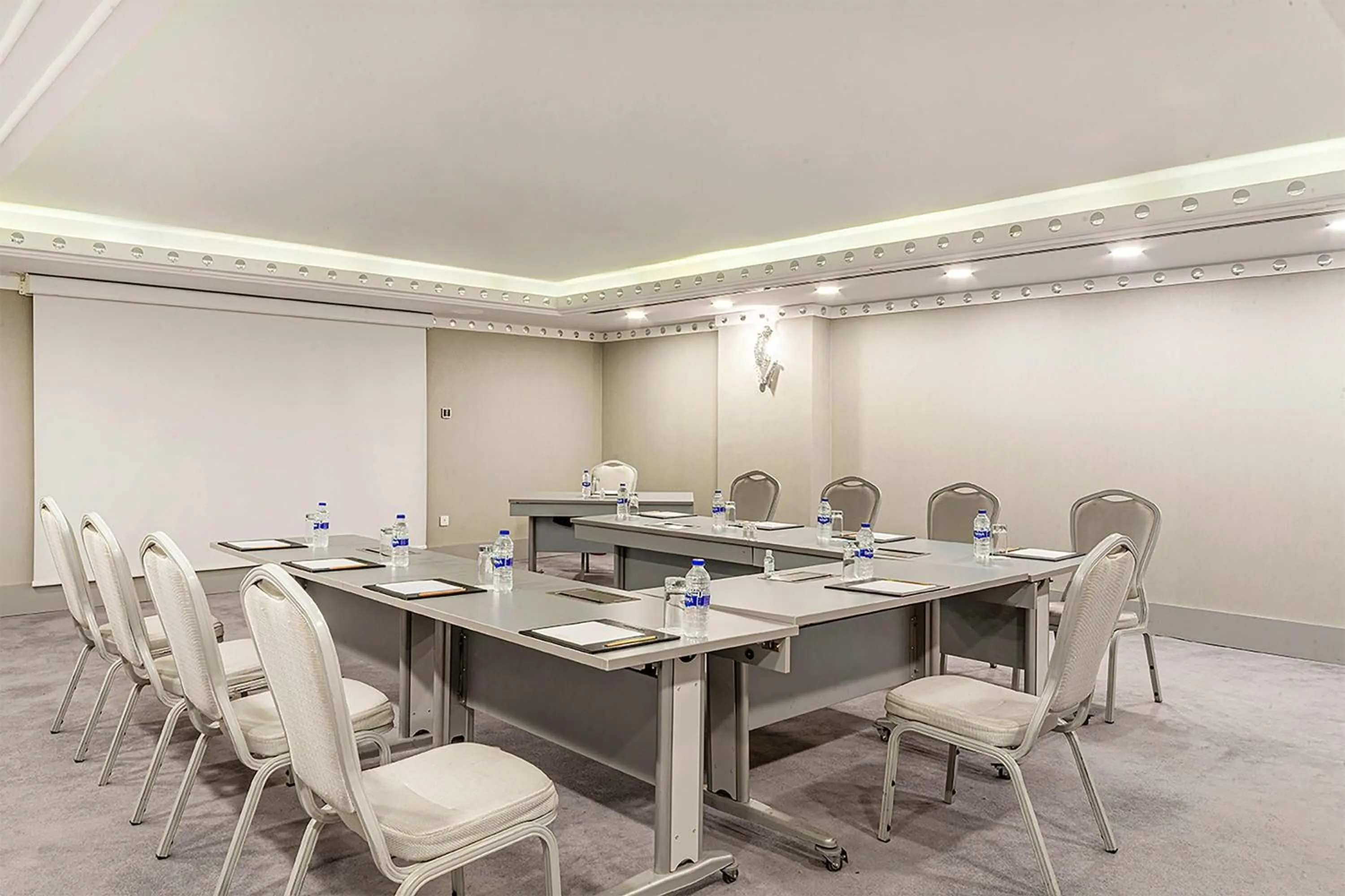 Meeting/conference room in Wyndham Grand Istanbul Kalamış Marina Hotel