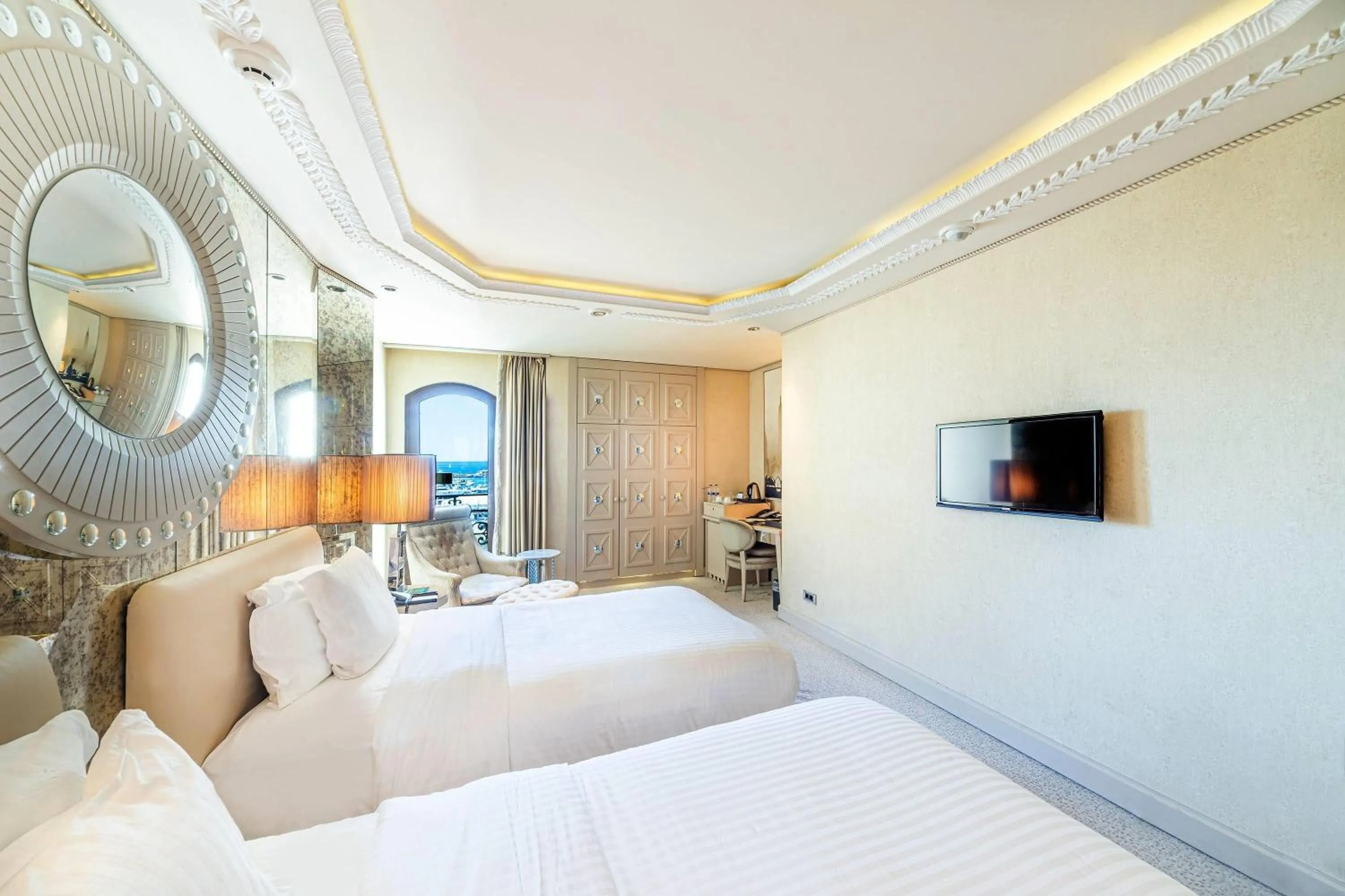 Photo of the whole room, Bed in Wyndham Grand Istanbul Kalamış Marina Hotel