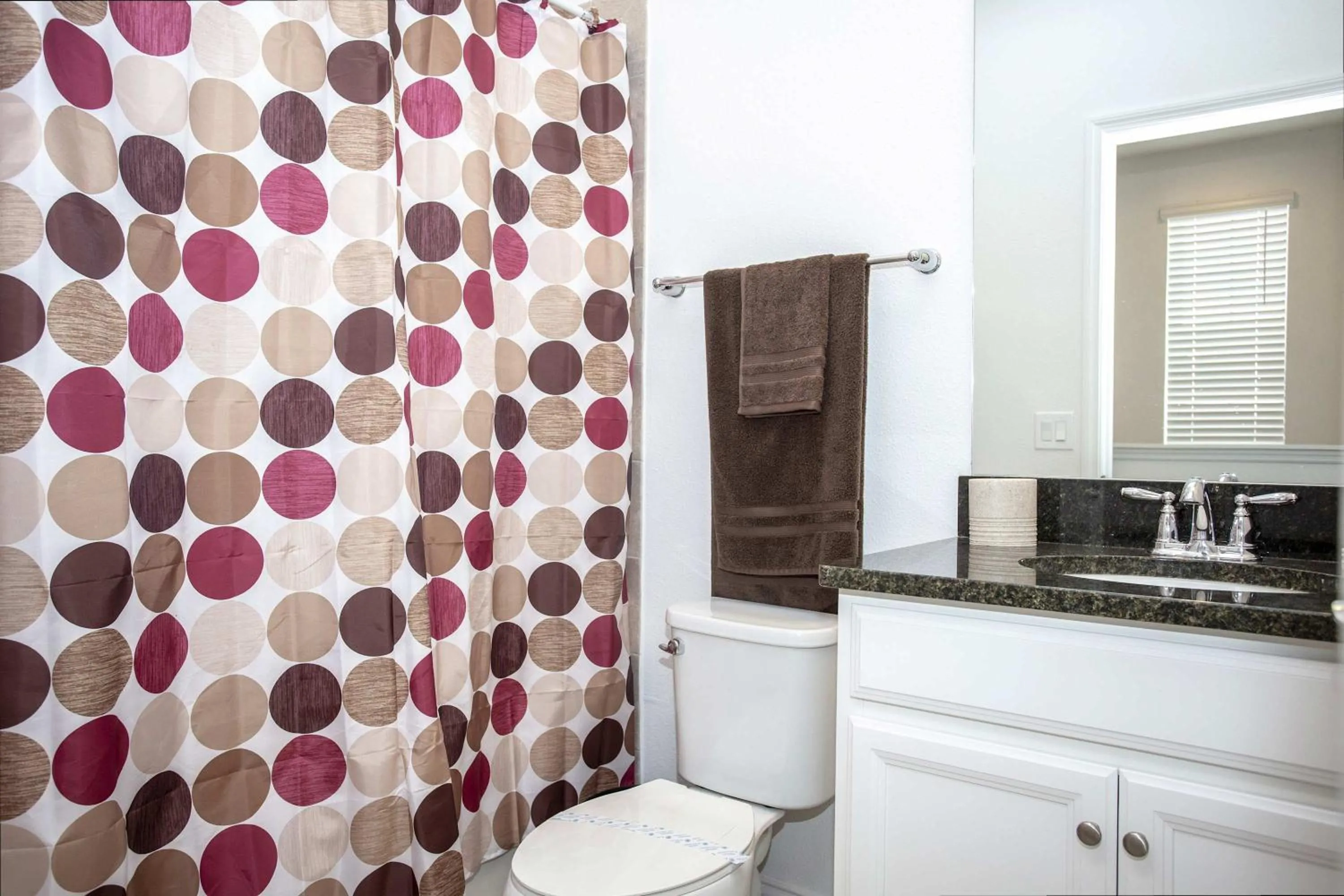 Stunning 5 Bd Home w/ Pool Close to Disney 174