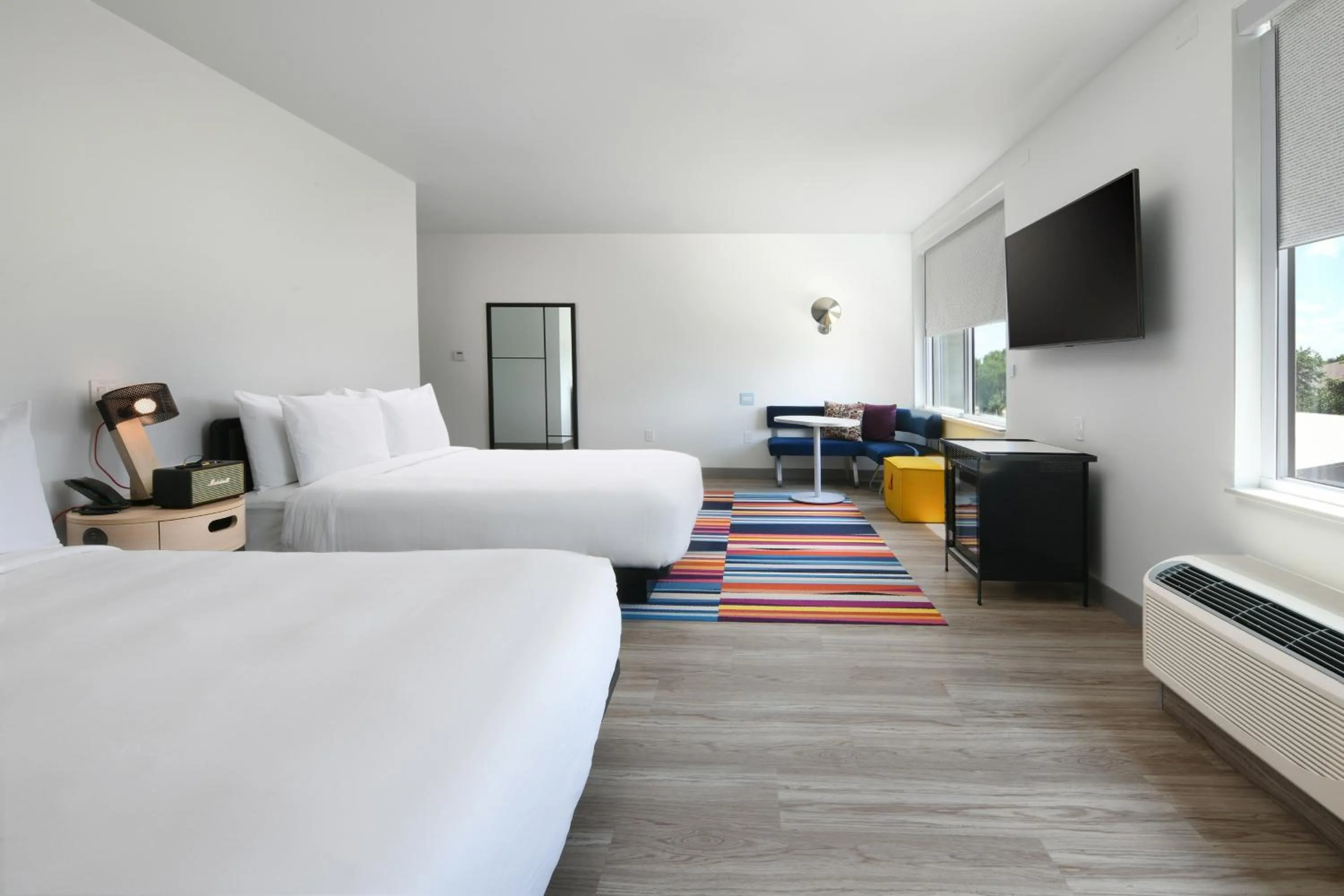 Photo of the whole room, Bed in Aloft Austin Round Rock