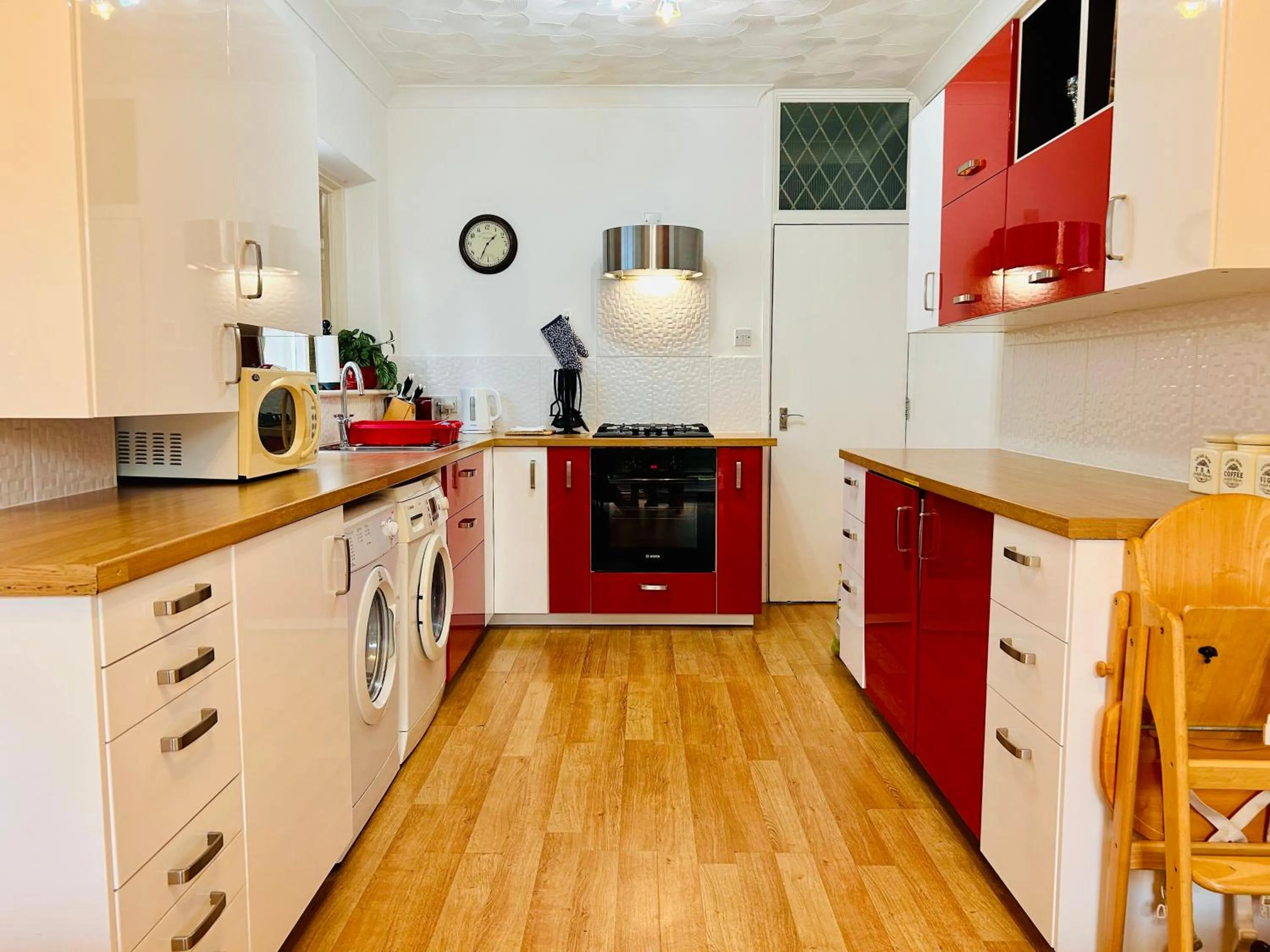 Kitchen or kitchenette in Little Connaught House