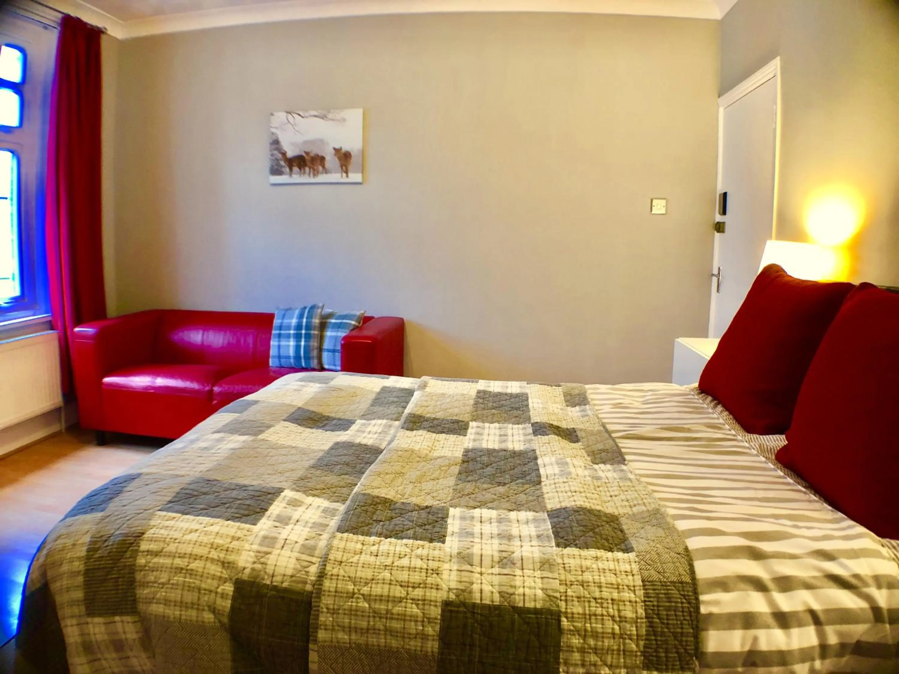 Bedroom, Bed in Little Connaught House