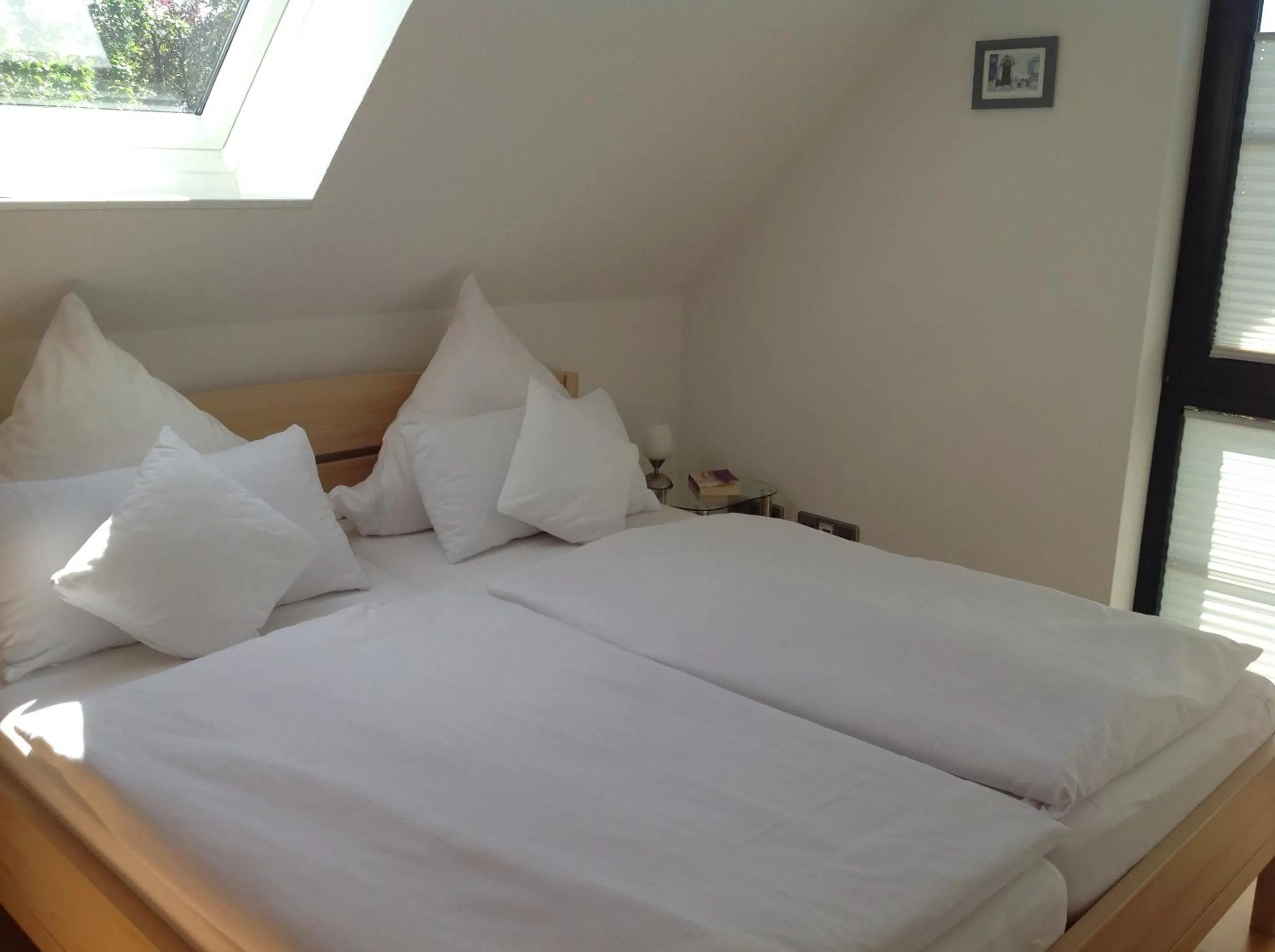 Bedroom, Bed in Haus Kollwitzweg - Ferienwohnungen