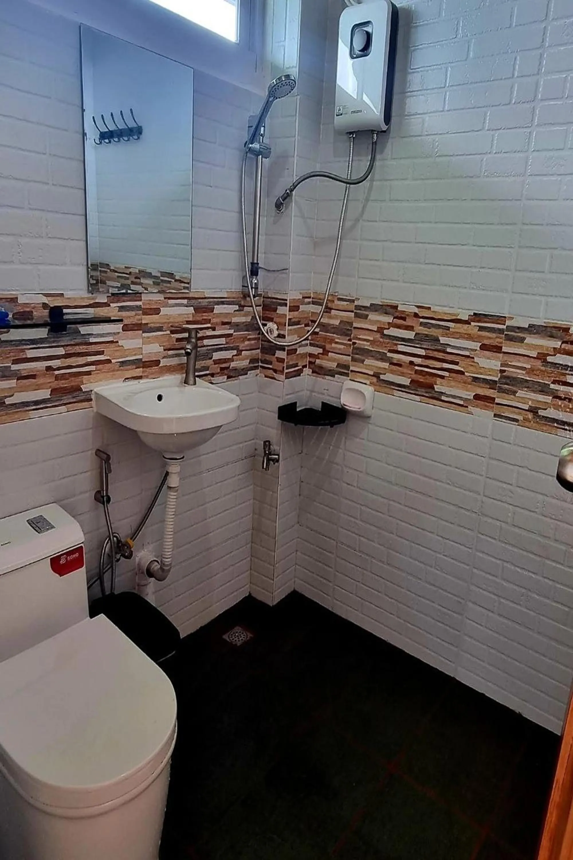 Bathroom in Wanay's Rocky Mountain Homestay