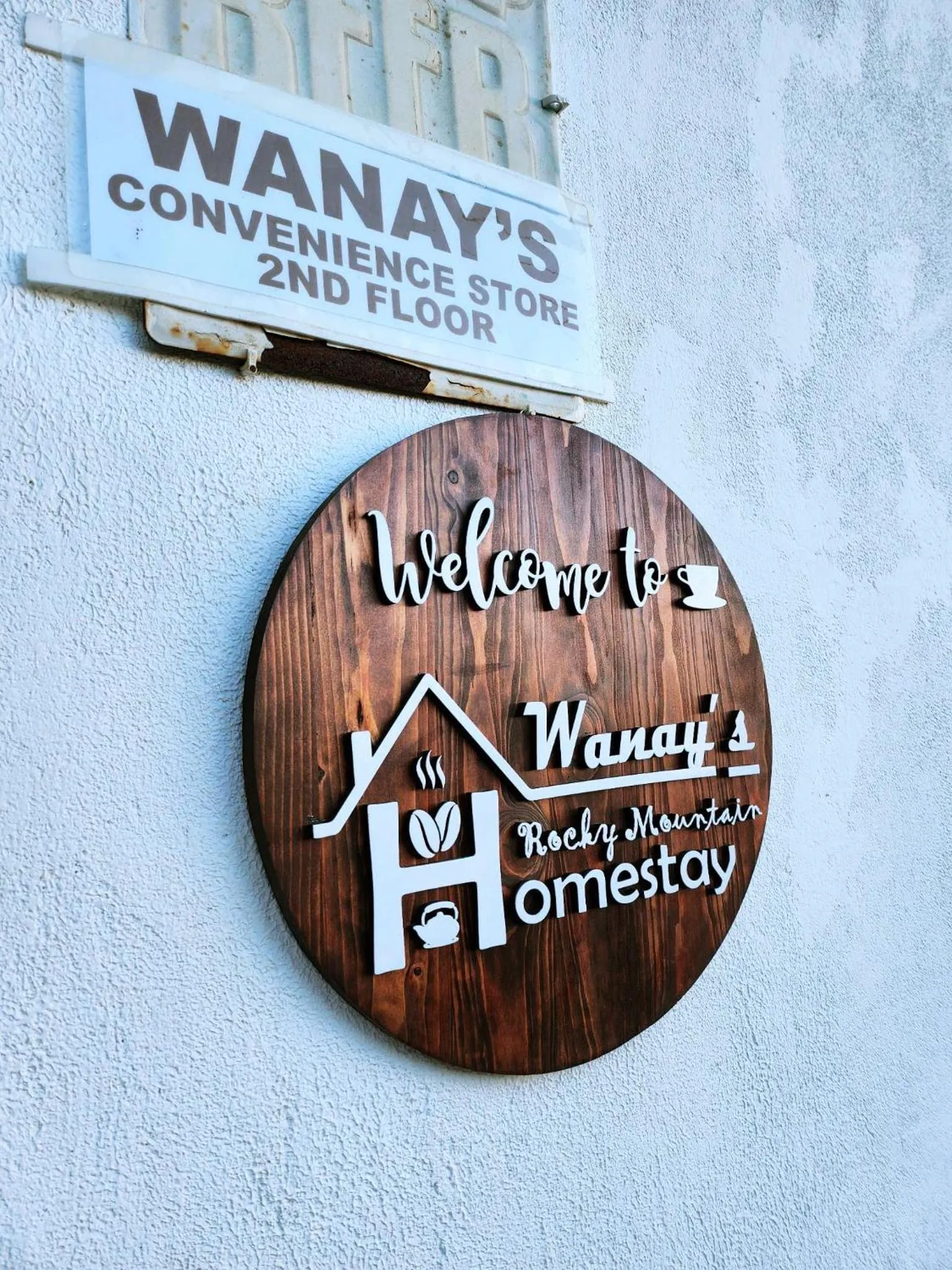 Property logo or sign in Wanay's Rocky Mountain Homestay