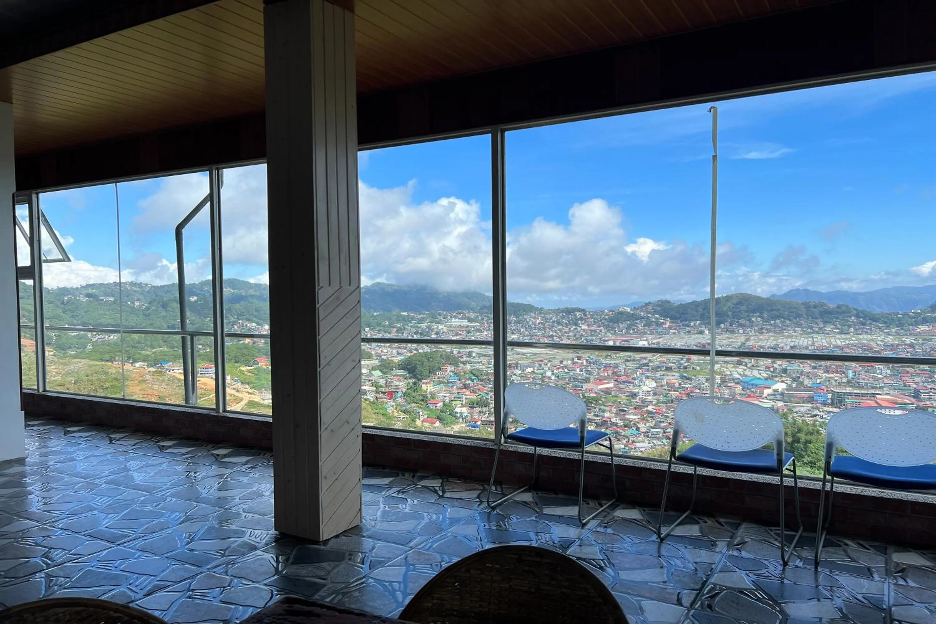 Seating area in Wanay's Rocky Mountain Homestay