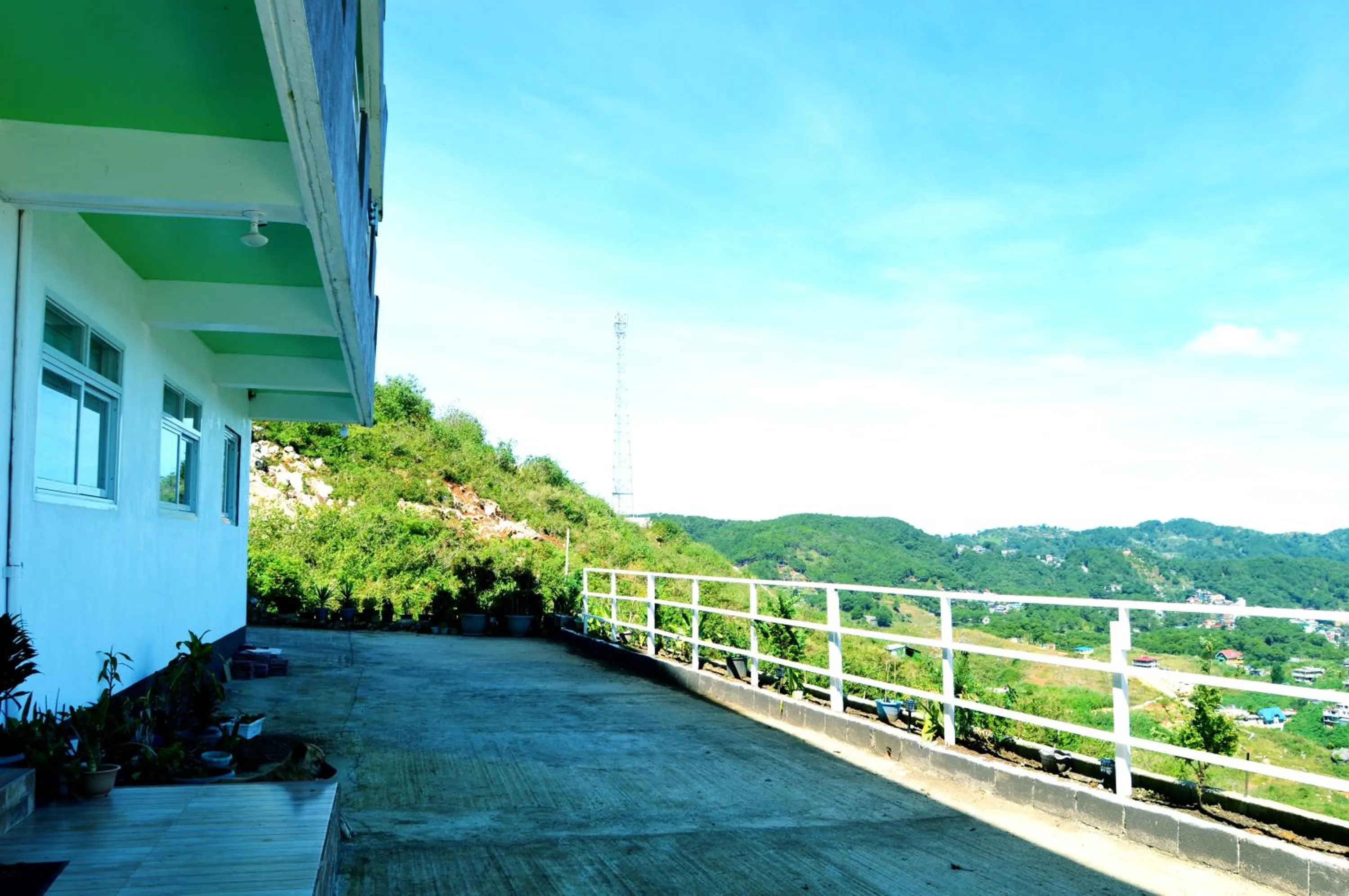 Property building in Wanay's Rocky Mountain Homestay