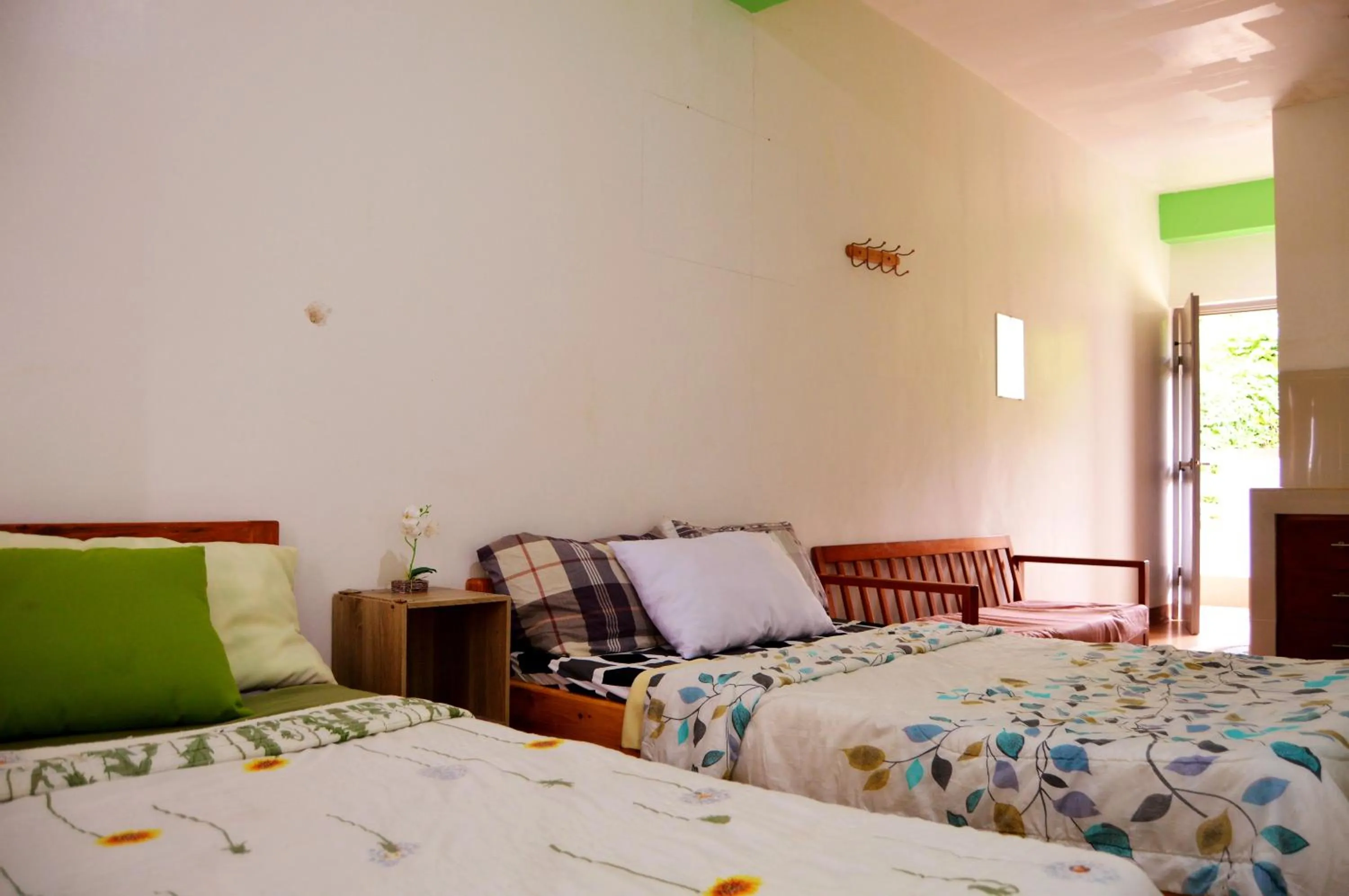 Bed in Wanay's Rocky Mountain Homestay