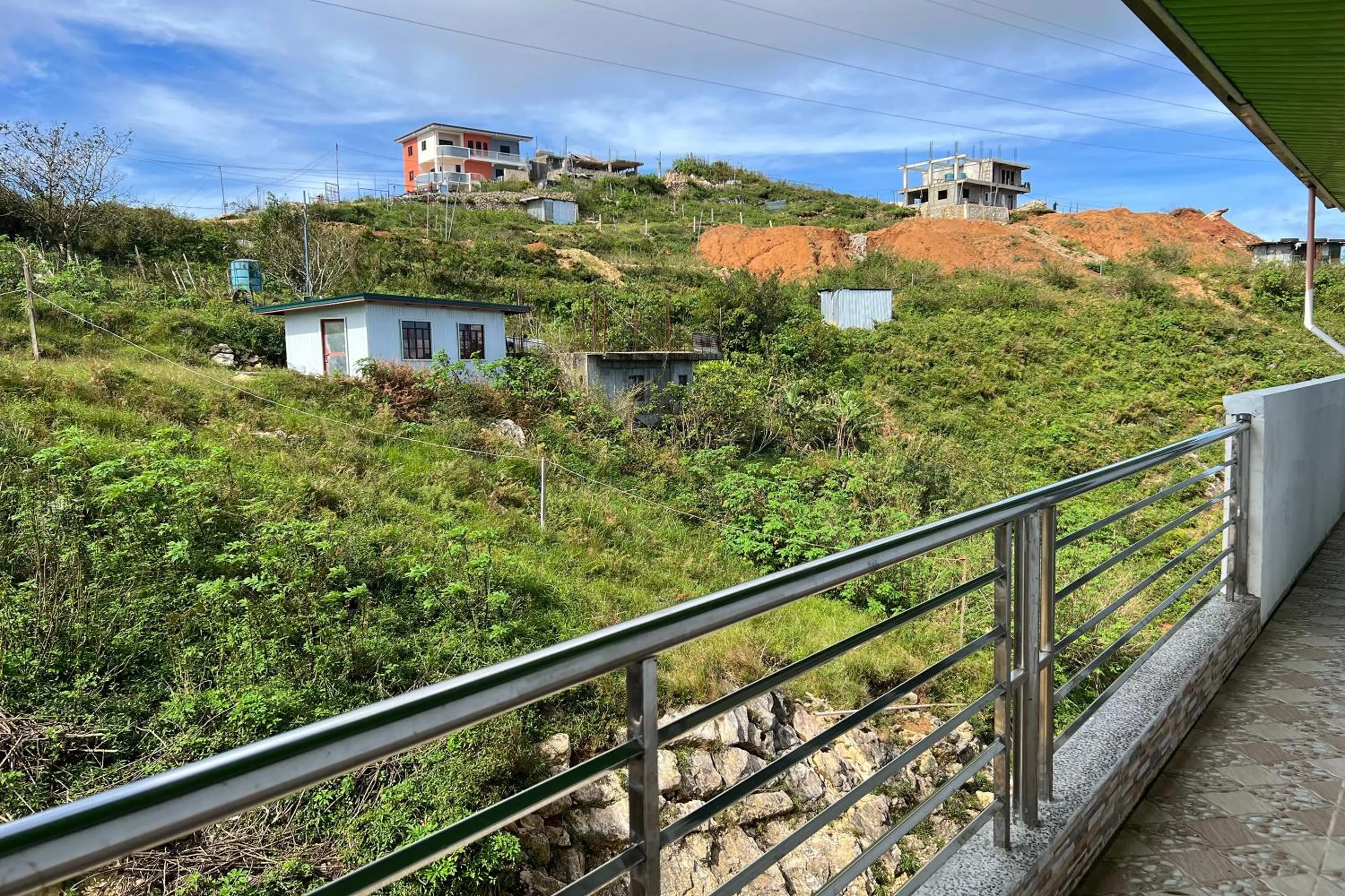 Natural landscape in Wanay's Rocky Mountain Homestay