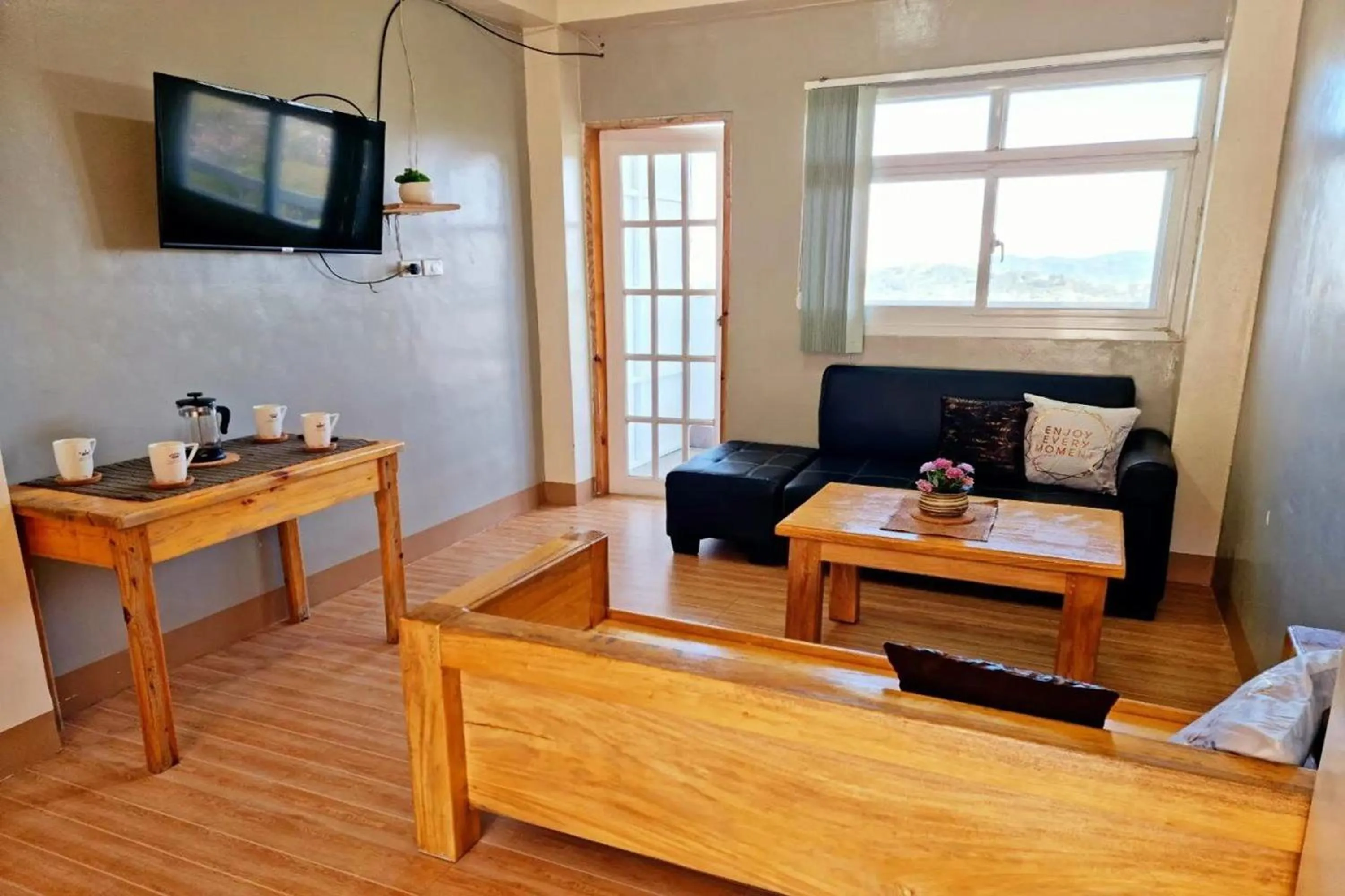 Living room in Wanay's Rocky Mountain Homestay