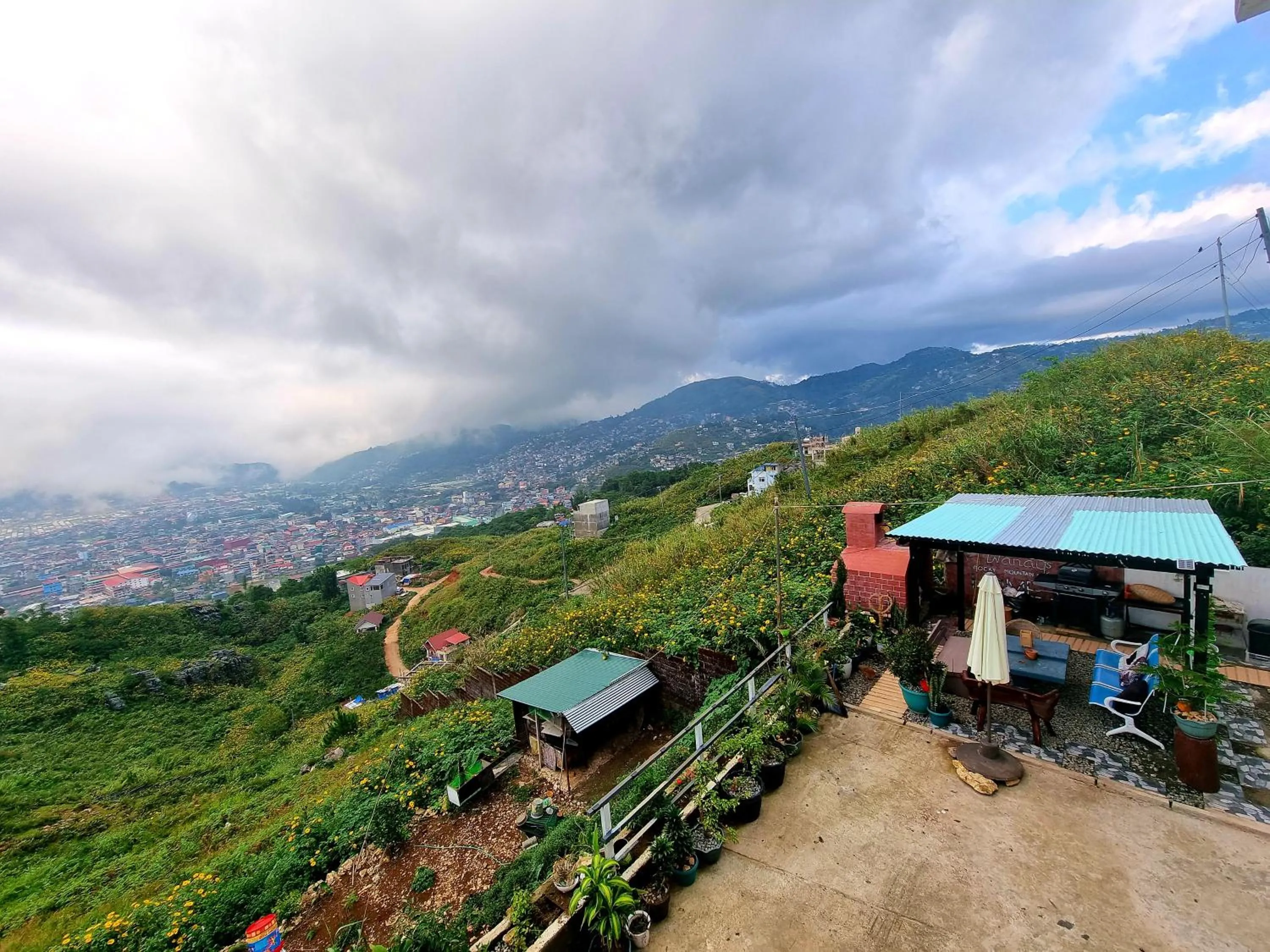 Natural landscape in Wanay's Rocky Mountain Homestay