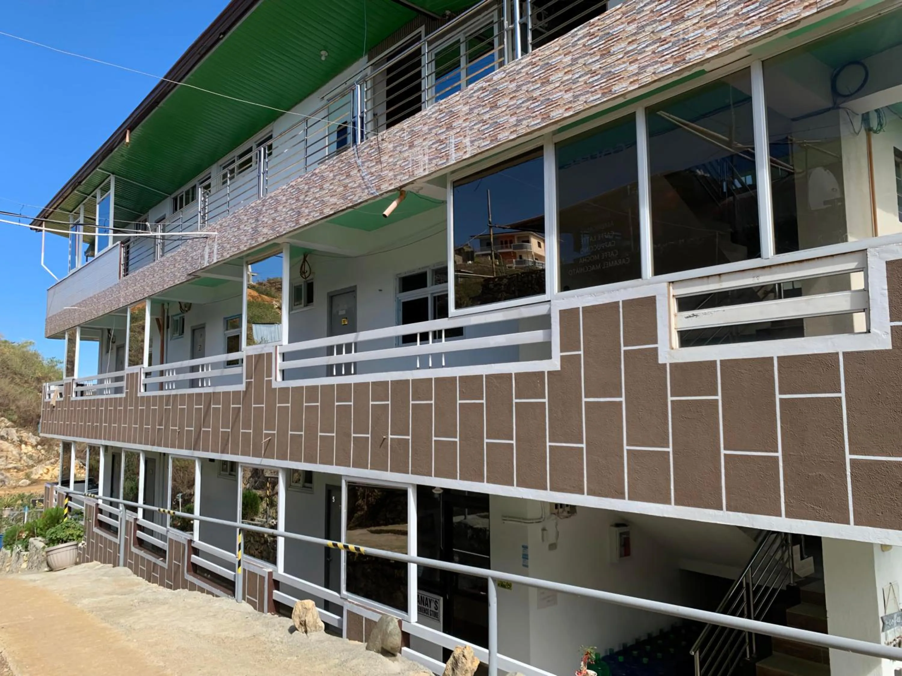 Wanay's Rocky Mountain Homestay