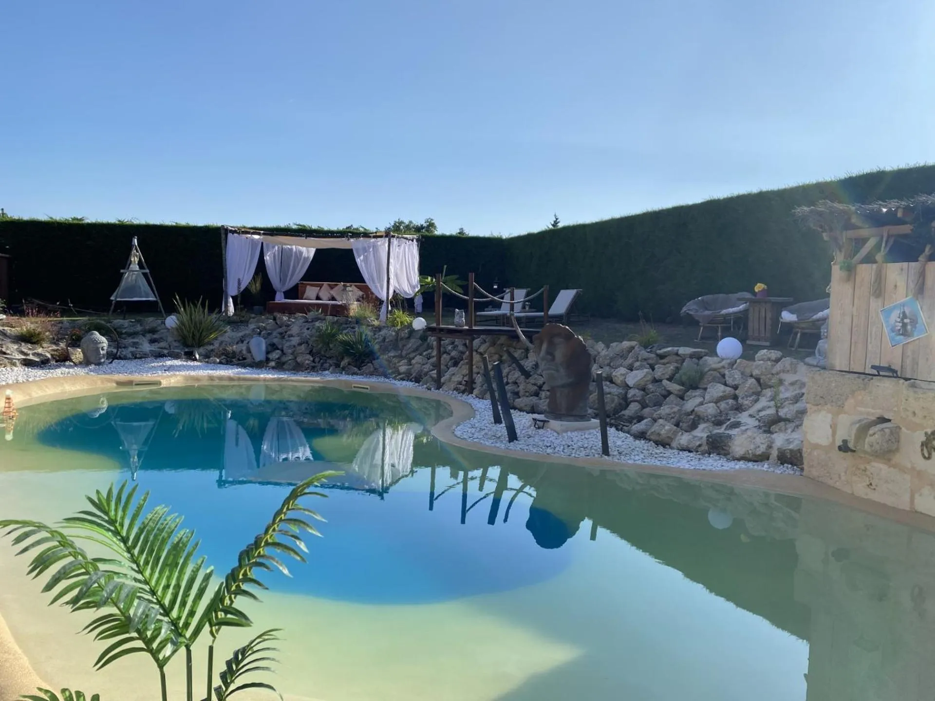 Swimming pool in Le Relais de la Chouette