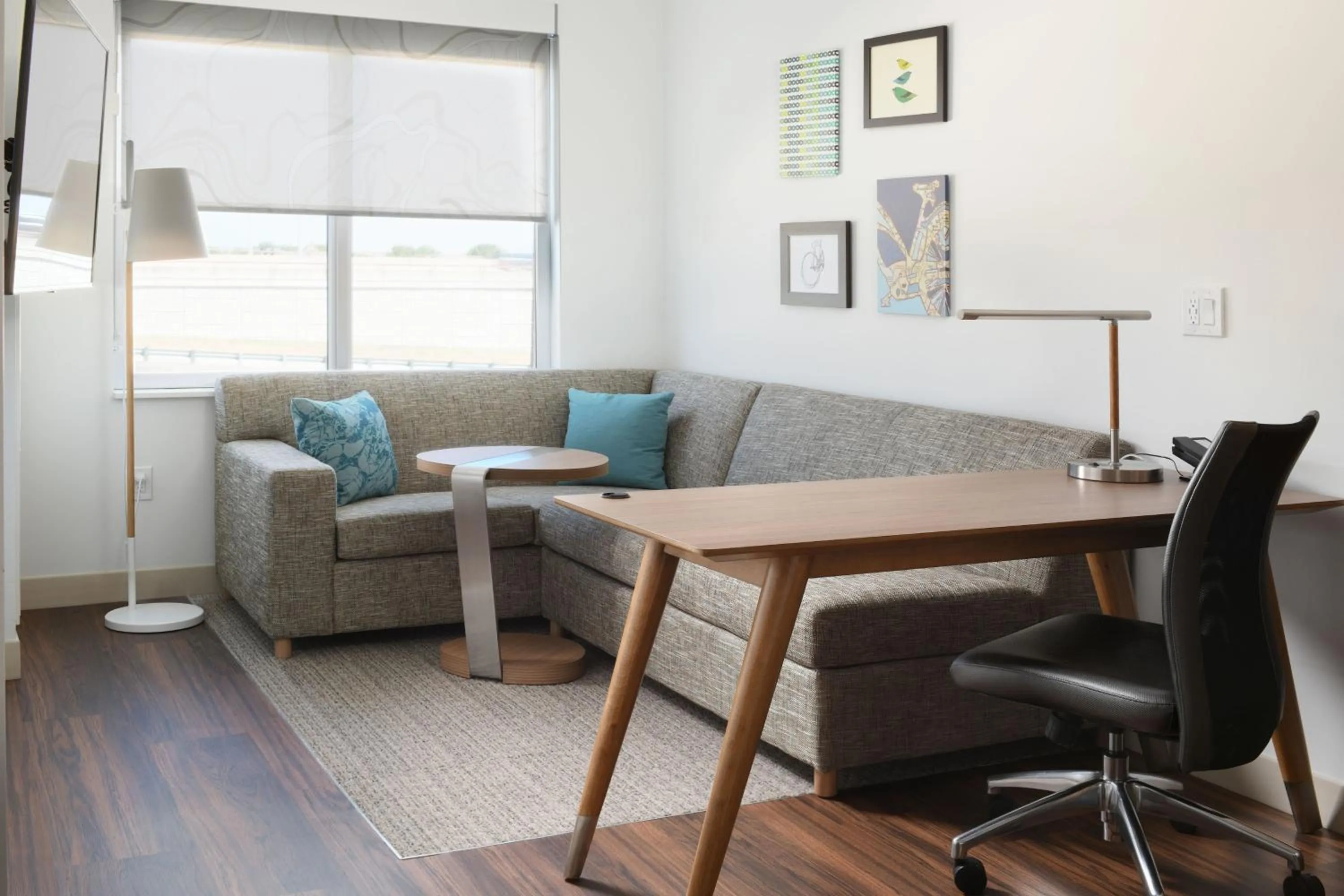 Photo of the whole room in Element Austin Round Rock