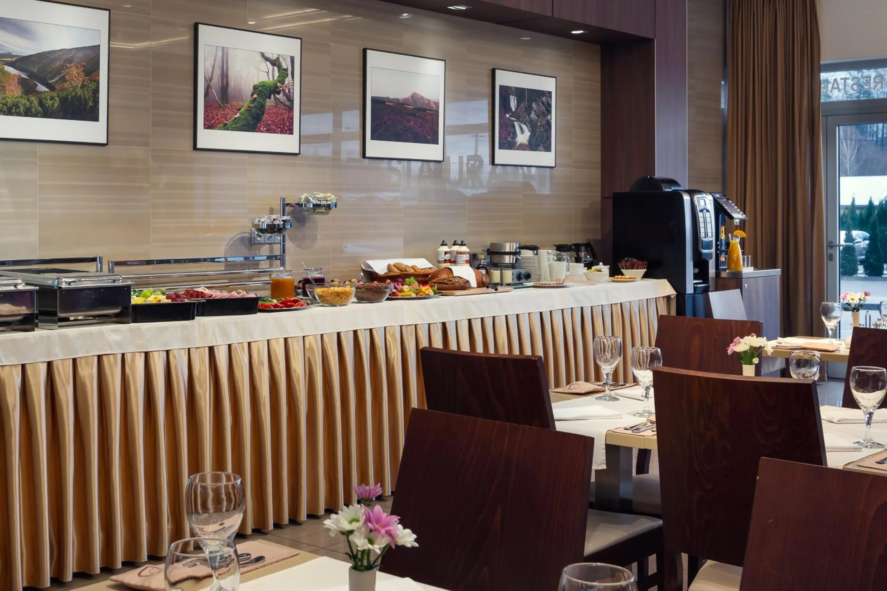 Restaurant/places to eat in Sport & Relax Hotel Davidek