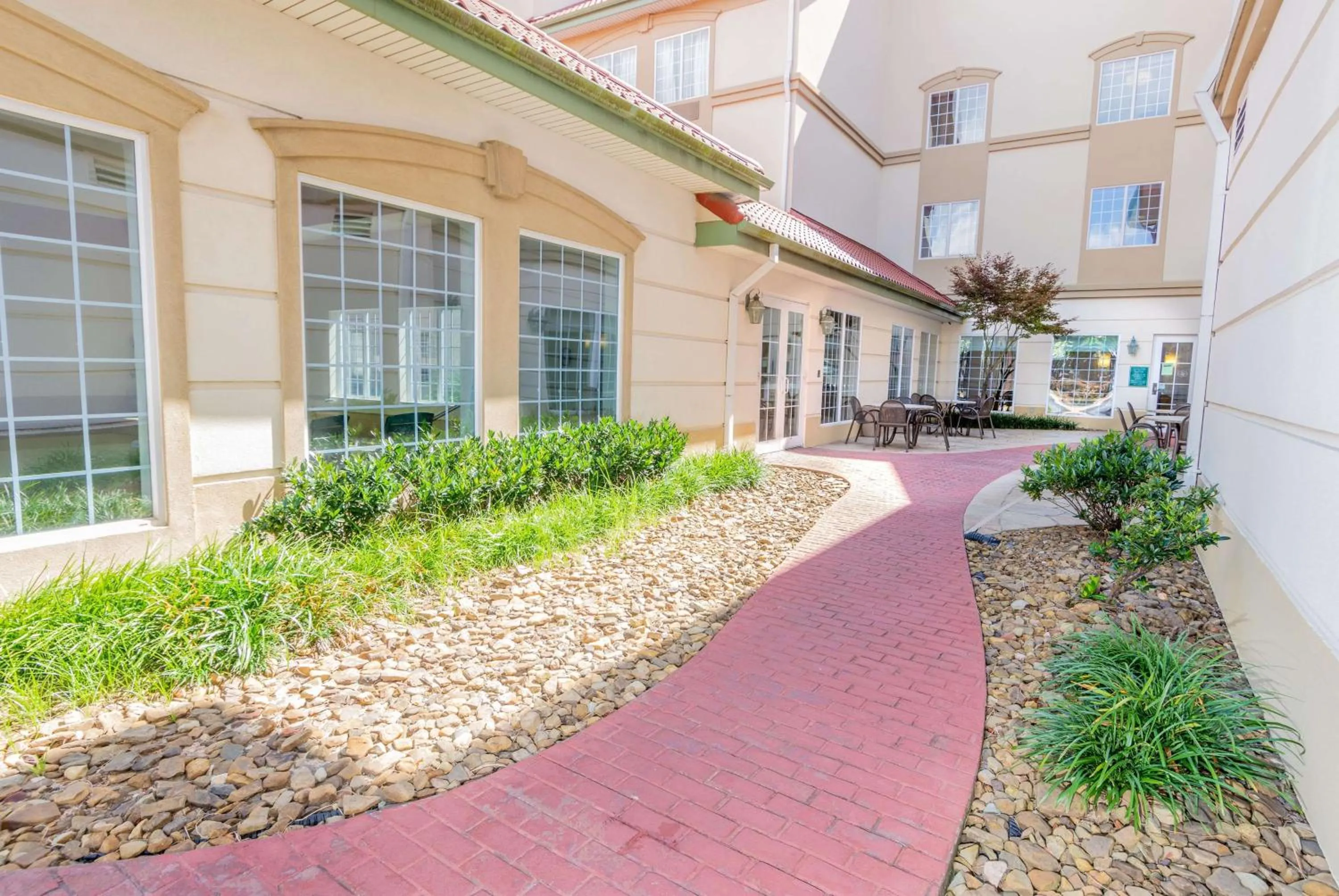 Restaurant/places to eat in La Quinta by Wyndham Bentonville