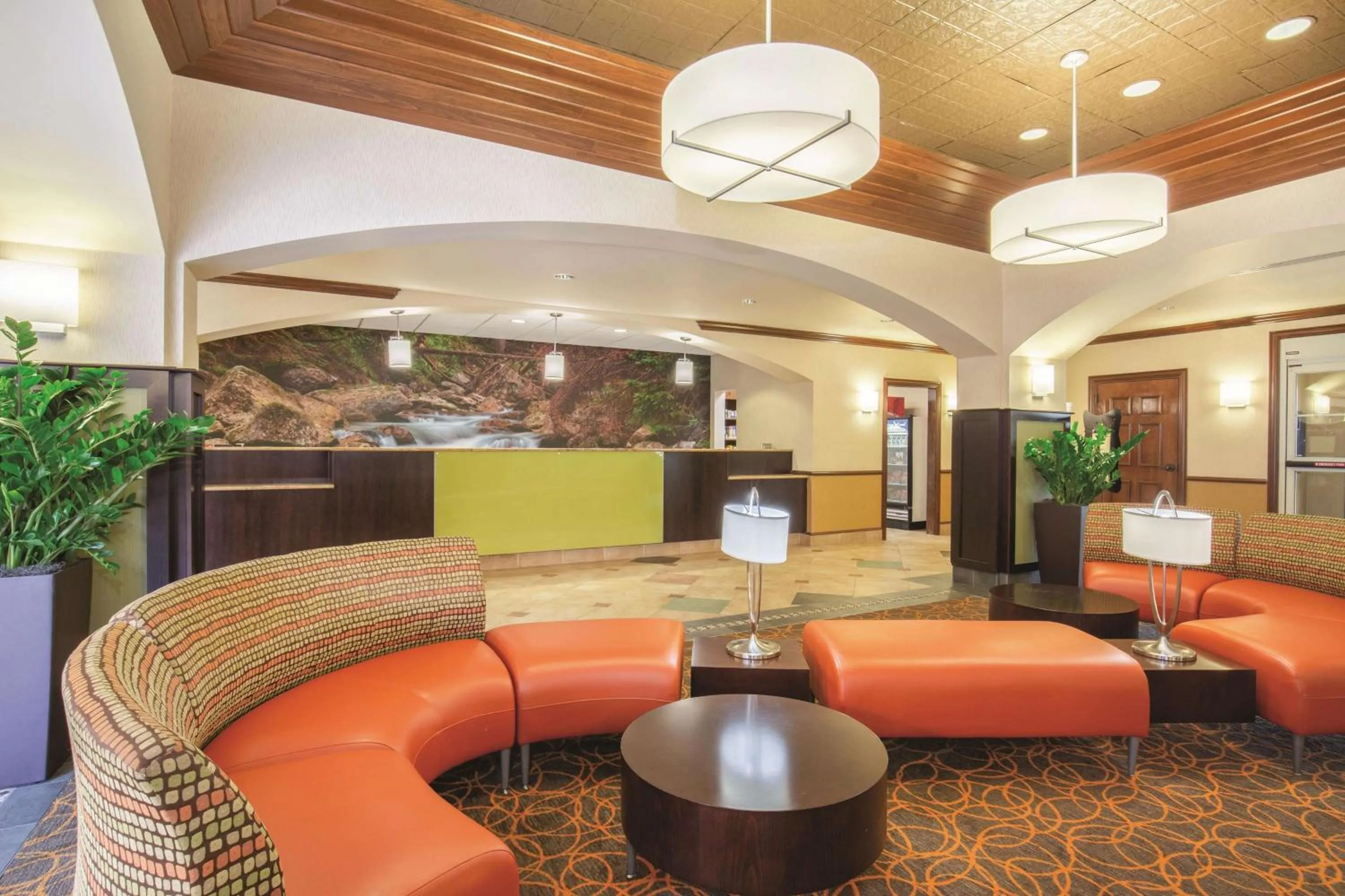 Lobby or reception in La Quinta by Wyndham Bentonville