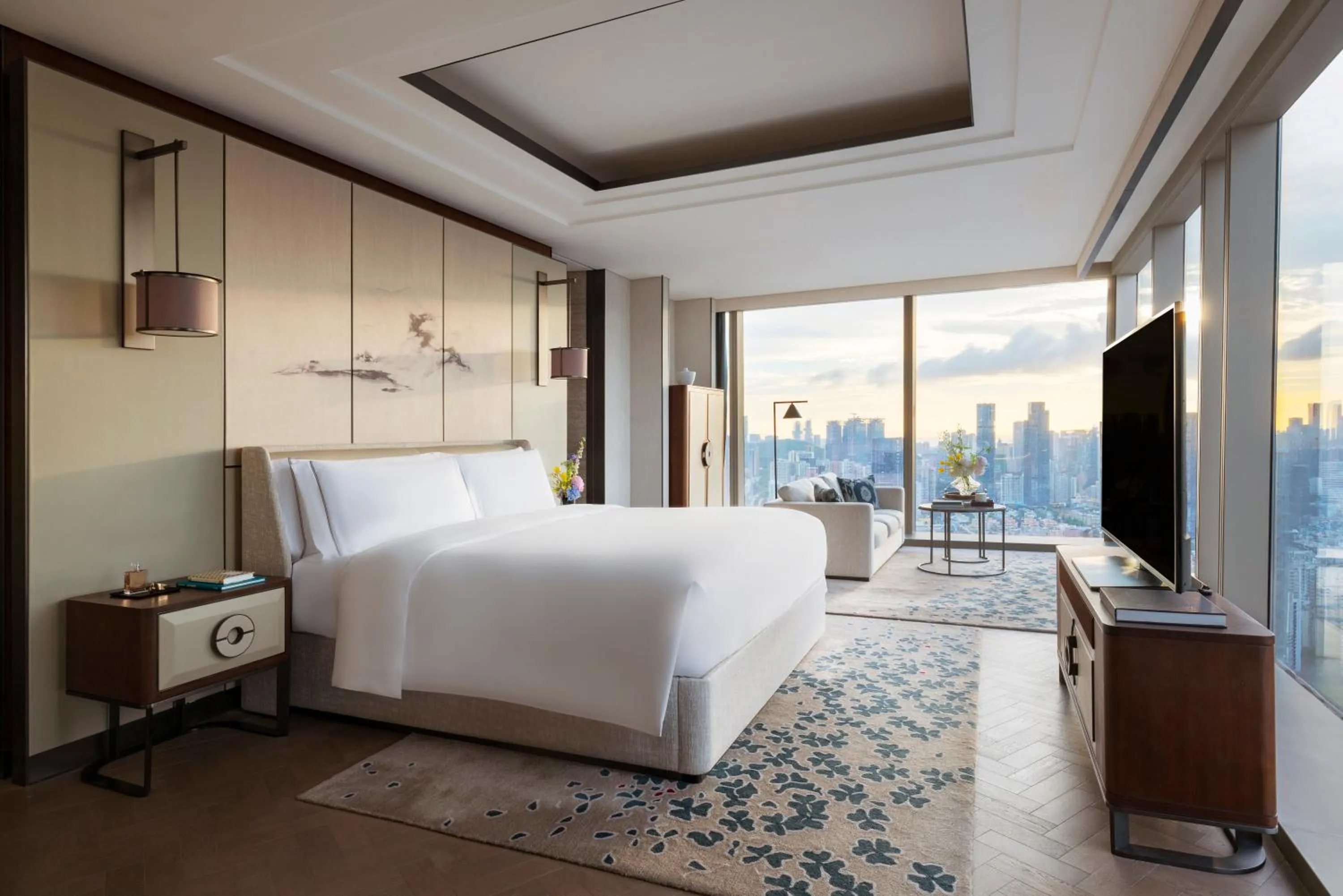 View (from property/room), Bed in Raffles Shenzhen