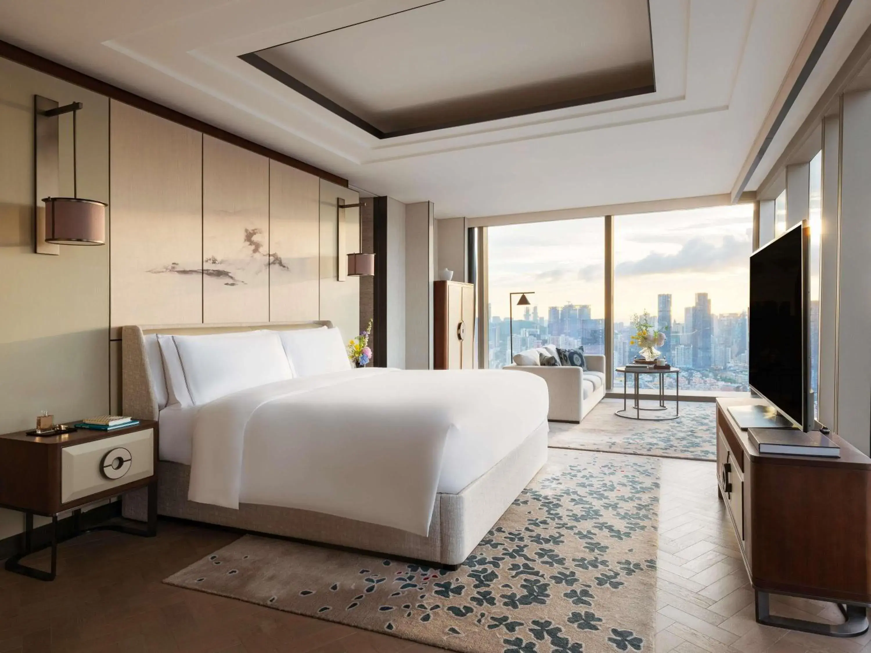 Metropolitan King Studio with Bay View in Raffles Shenzhen, Situated in the heart of One Shenzhen Bay, Book Now to Enjoy Free Minibar and Happy Hour Privileges at Long Bar on 71F Metropolitan King Studio with Bay View in Raffles Shenzhen, Situated in the heart of One Shenzhen Bay, Book Now to Enjoy Free Minibar and Happy Hour Privileges at Long Bar on 71F