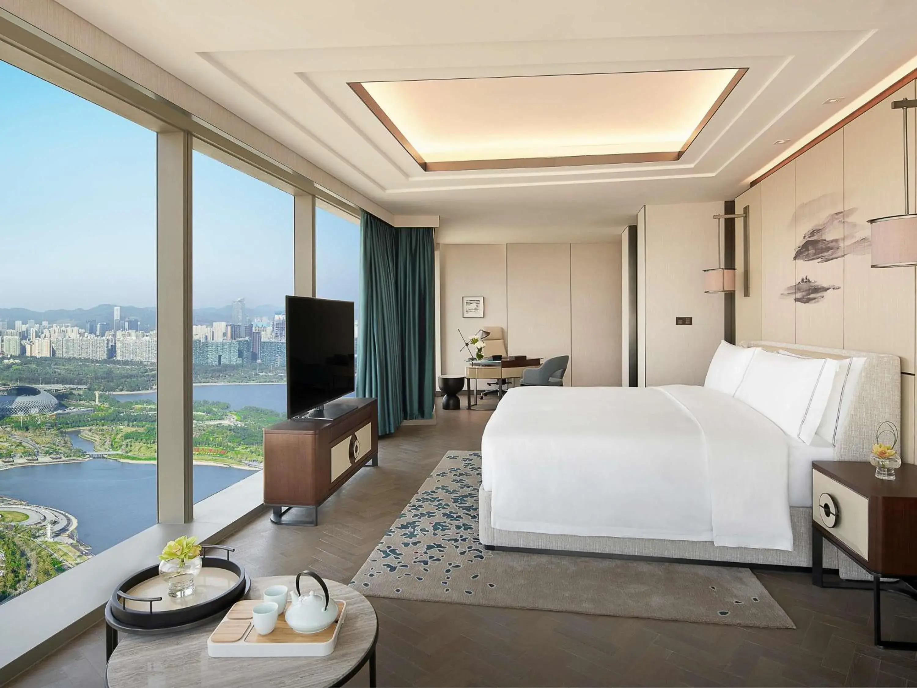 Metropolitan King Studio with Park View in Raffles Shenzhen, Situated in the heart of One Shenzhen Bay, Book Now to Enjoy Free Minibar and Happy Hour Privileges at Long Bar on 71F Metropolitan King Studio with Park View in Raffles Shenzhen, Situated in the heart of One Shenzhen Bay, Book Now to Enjoy Free Minibar and Happy Hour Privileges at Long Bar on 71F