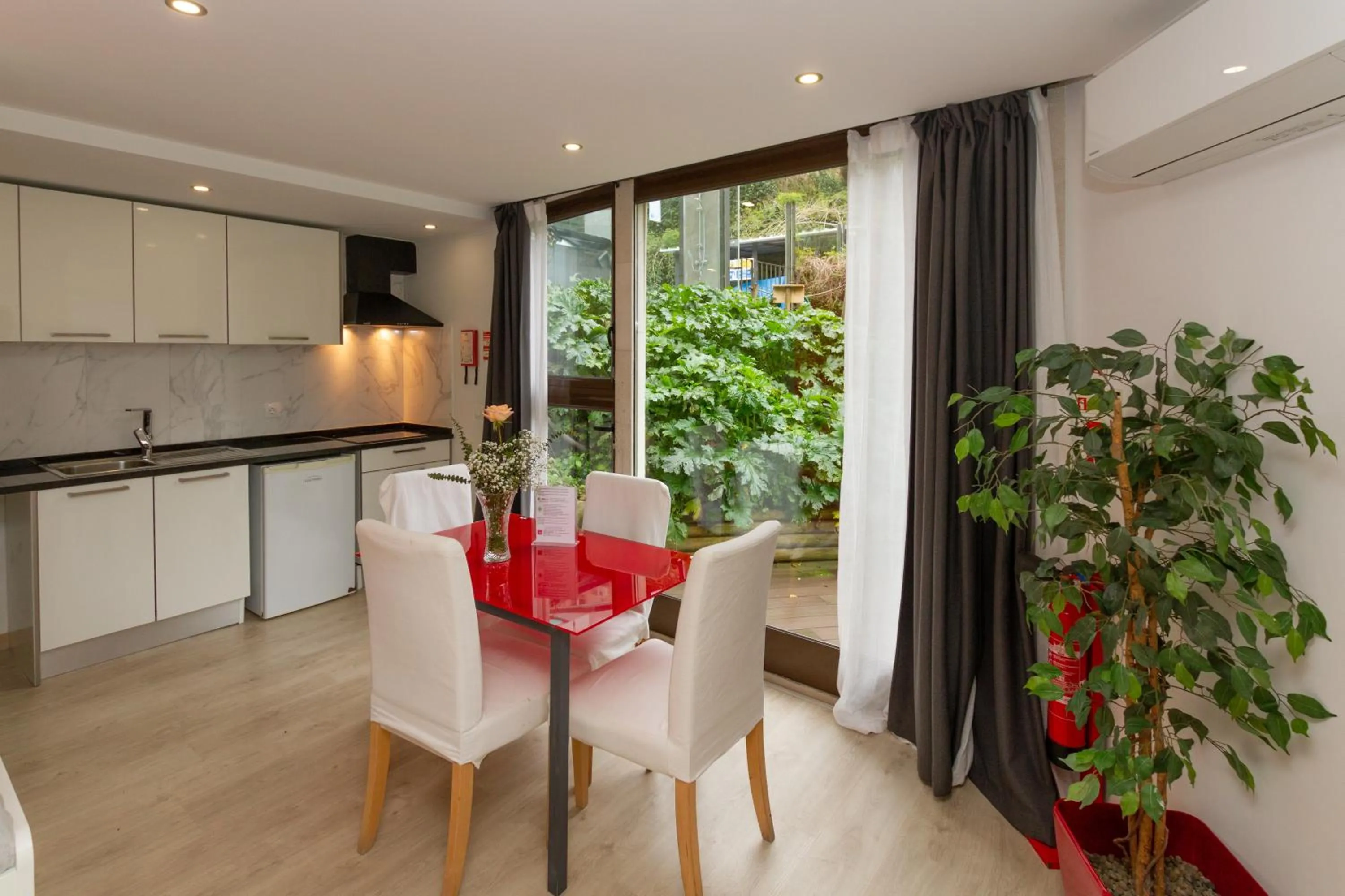 Communal kitchen in Quinta Das Murtas B&B