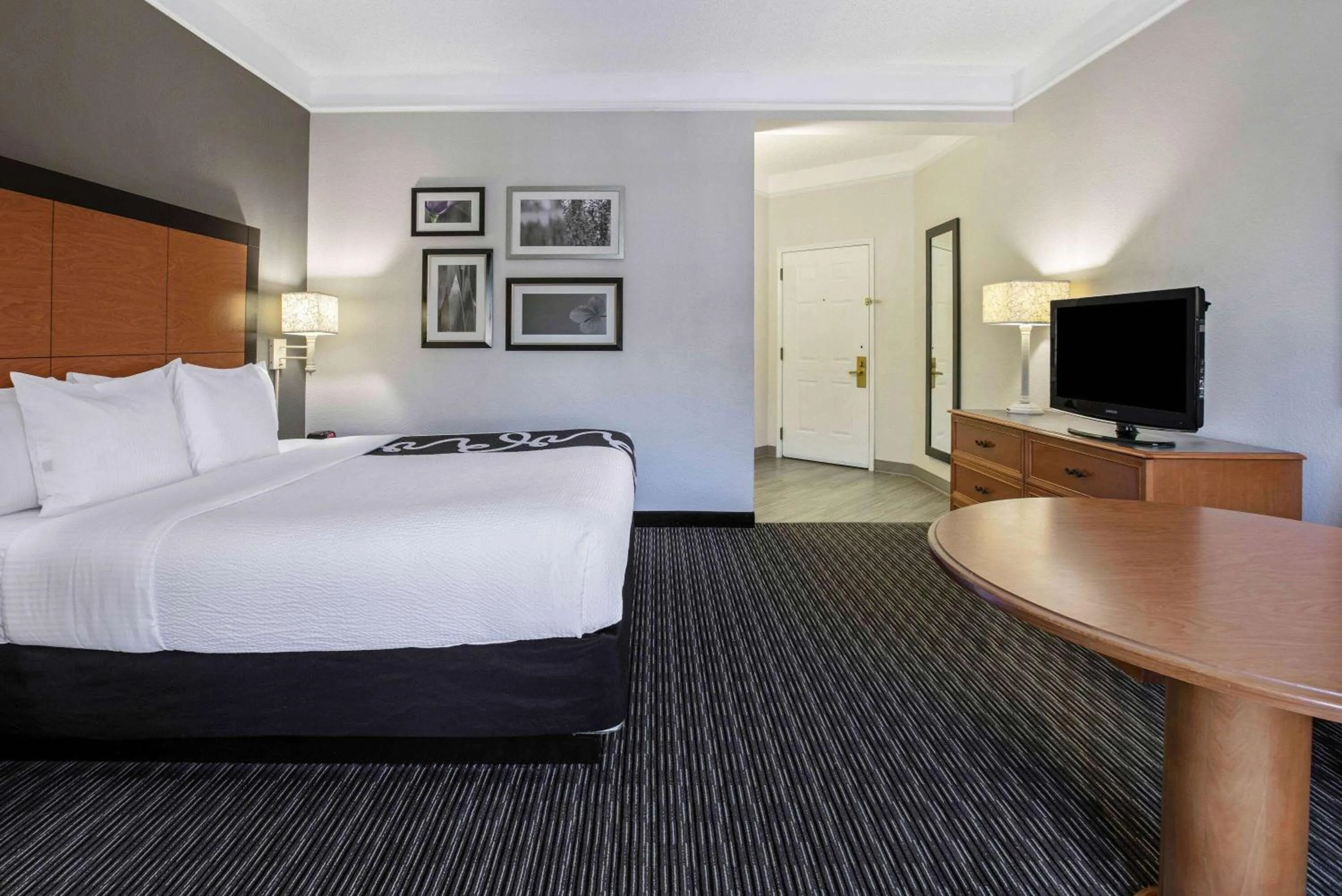 King Room - Non-Smoking in La Quinta by Wyndham Dallas Arlington South