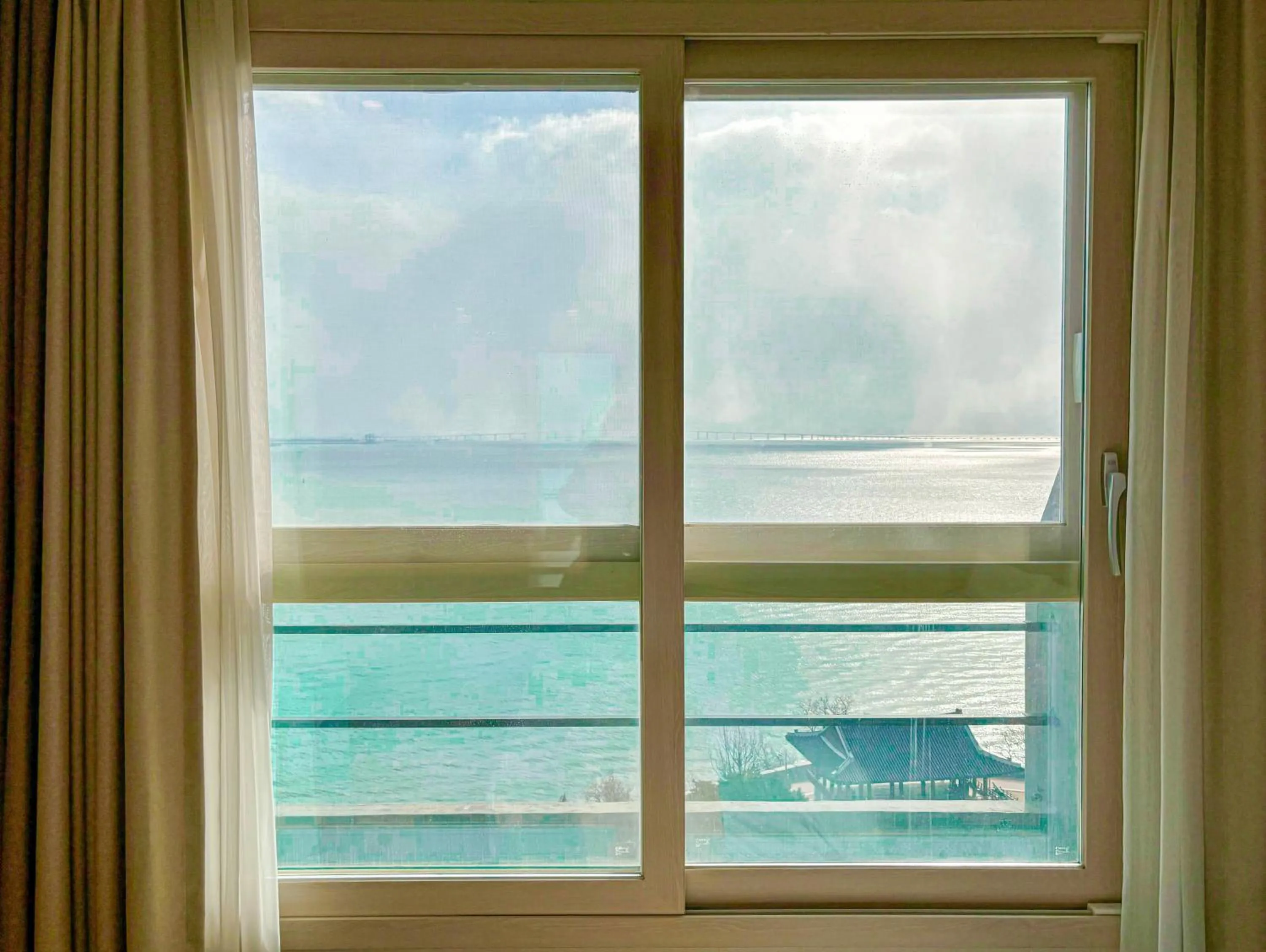 Sea view in Airsky Hotel Incheon