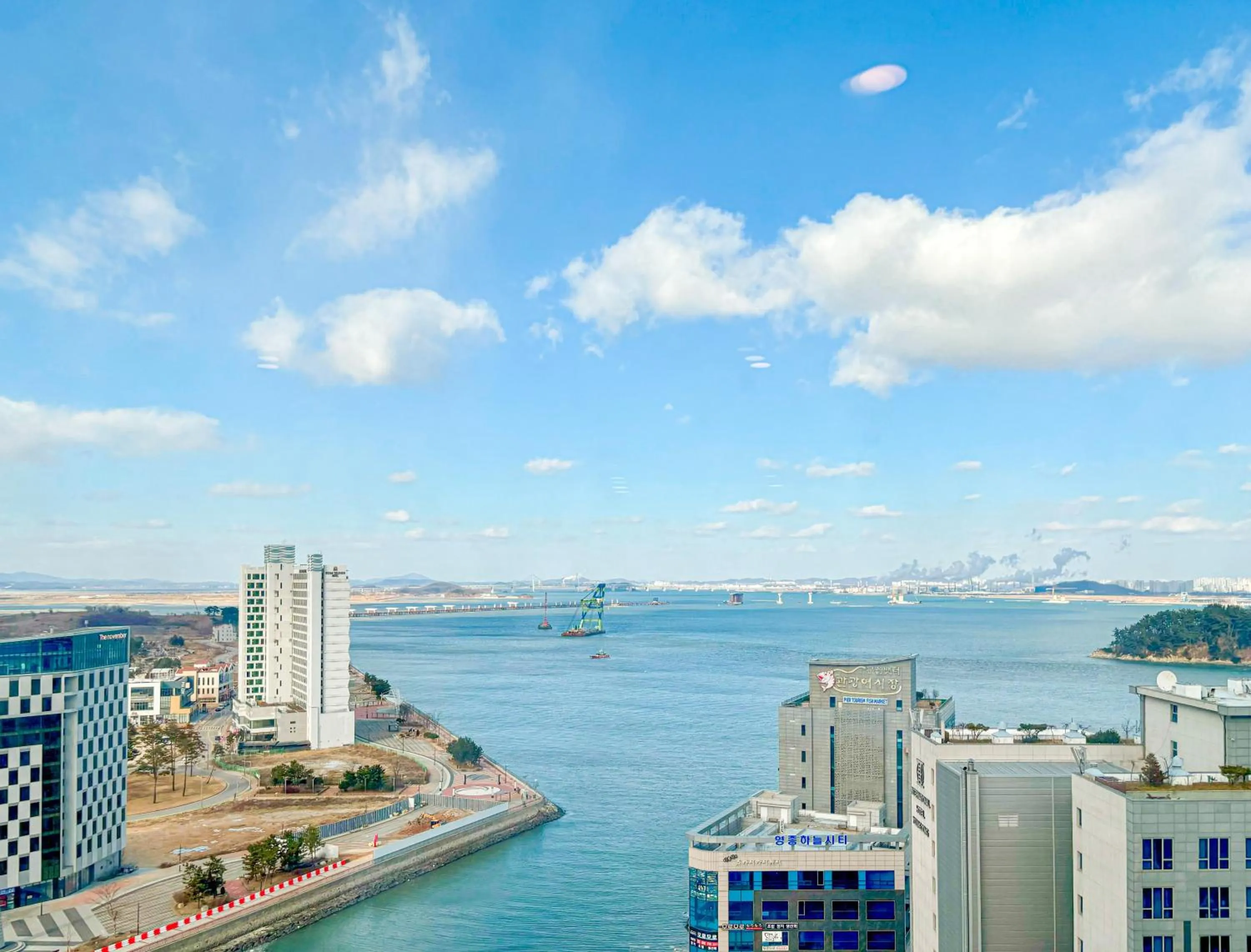 Sea view in Airsky Hotel Incheon