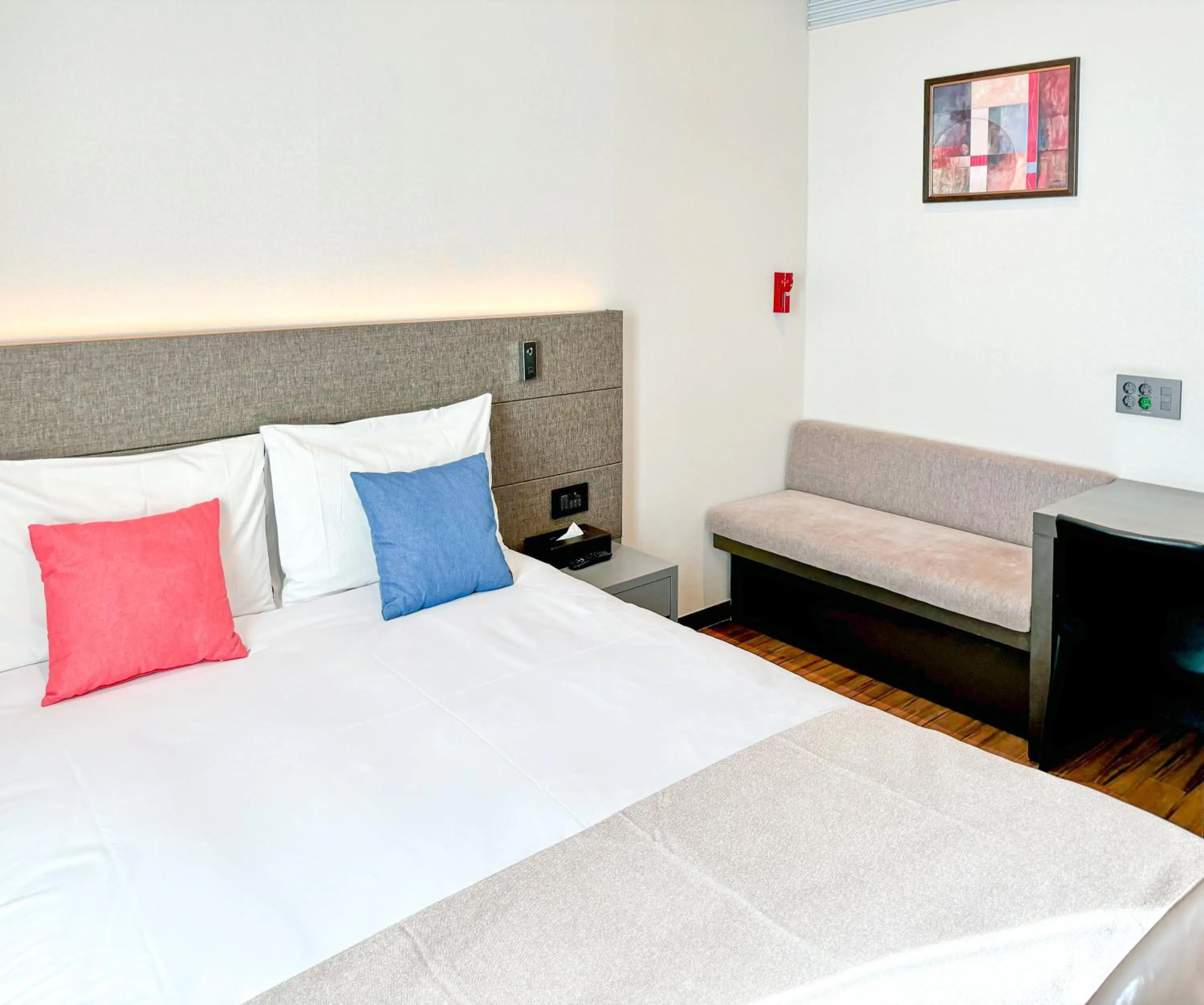 Bed in Airsky Hotel Incheon