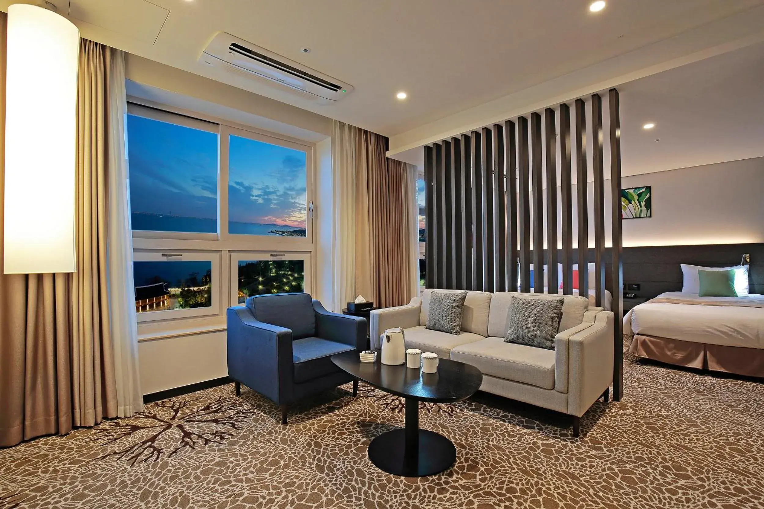 Suite with Sea View in Airsky Hotel Incheon Suite with Sea View in Airsky Hotel Incheon