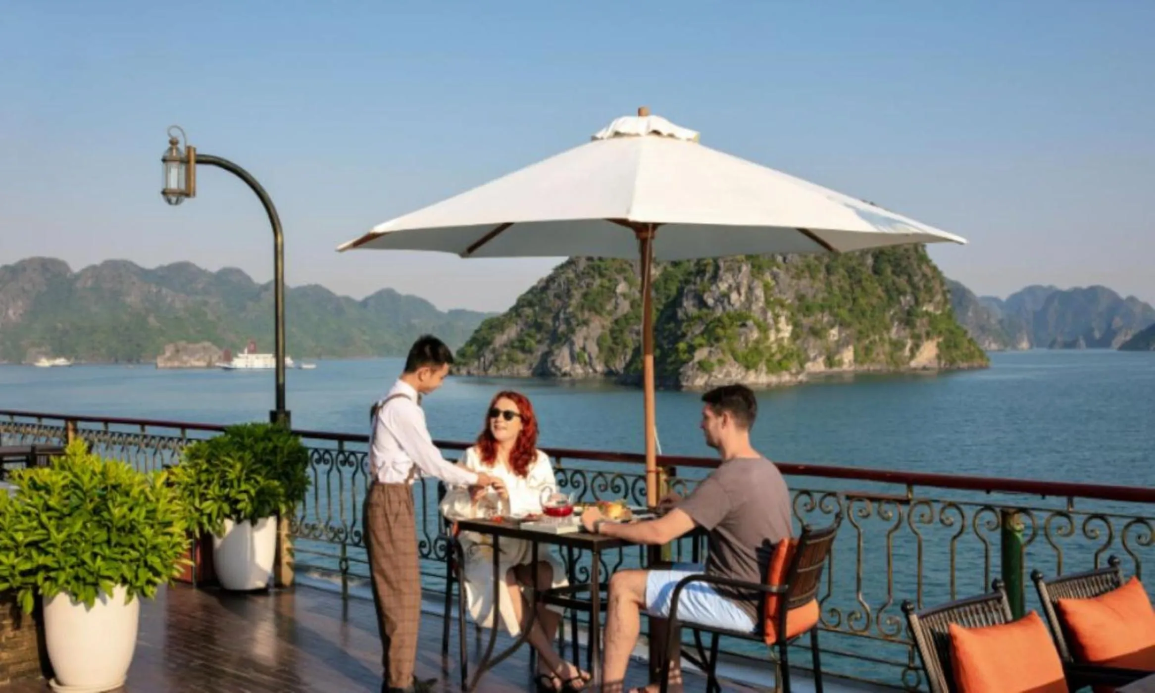 Guests in Indochine Cruise Lan Ha Bay