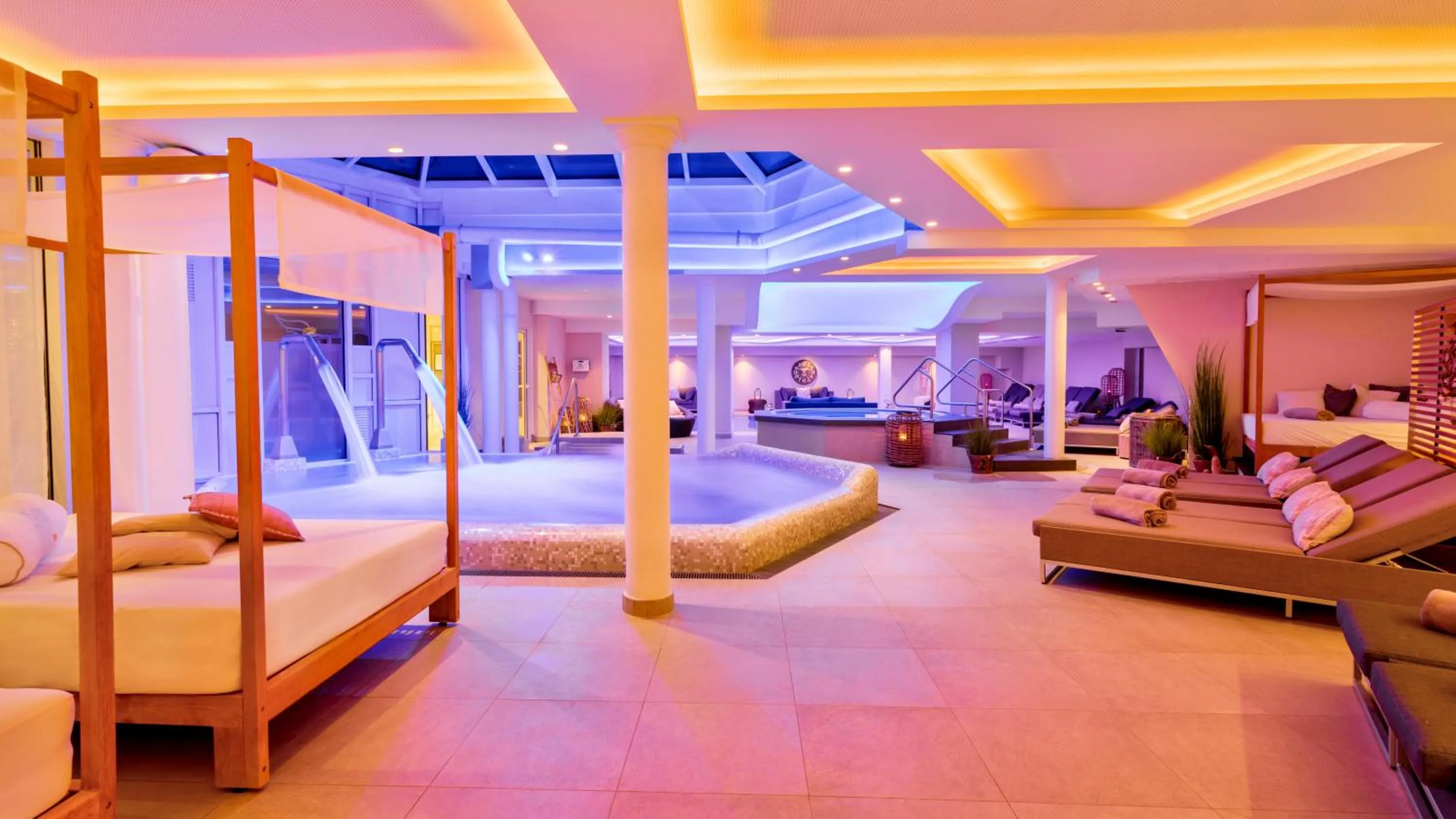 Spa and wellness centre/facilities, Bed in Romantischer Winkel RoLigio & Wellness Resort