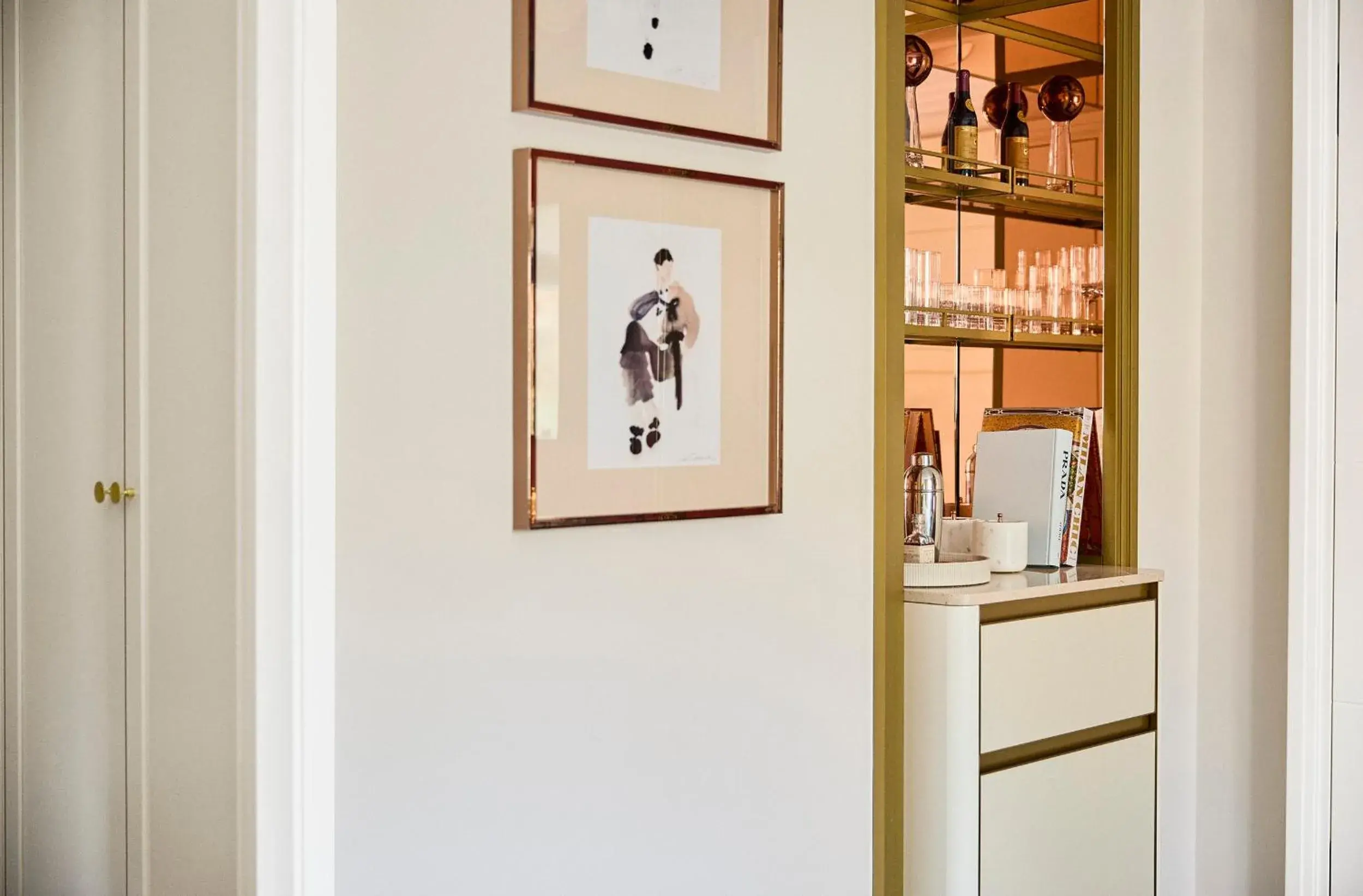 Deluxe Room in Four Seasons Hotel Milano Deluxe Room in Four Seasons Hotel Milano