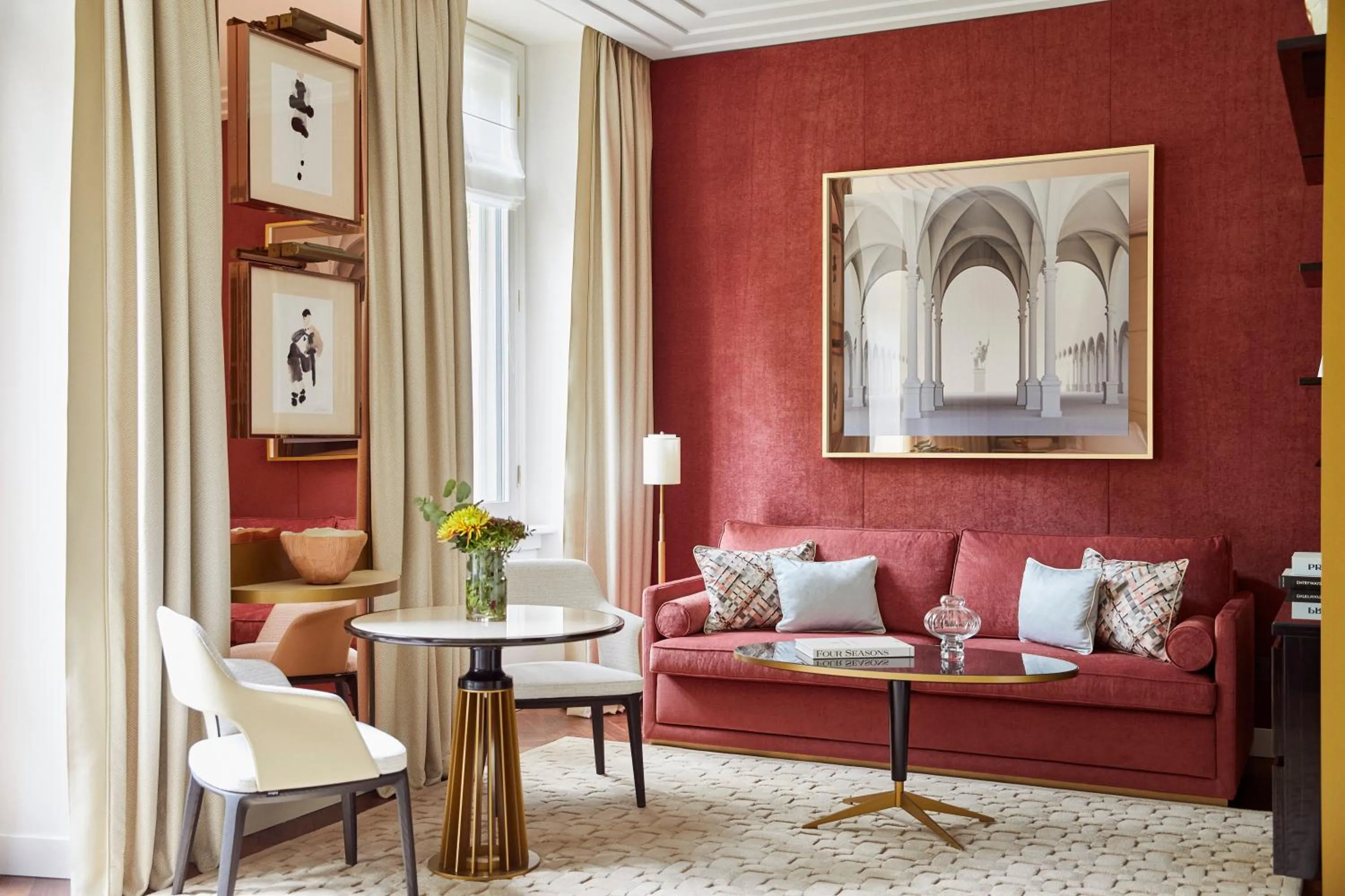 Living room in Four Seasons Hotel Milano