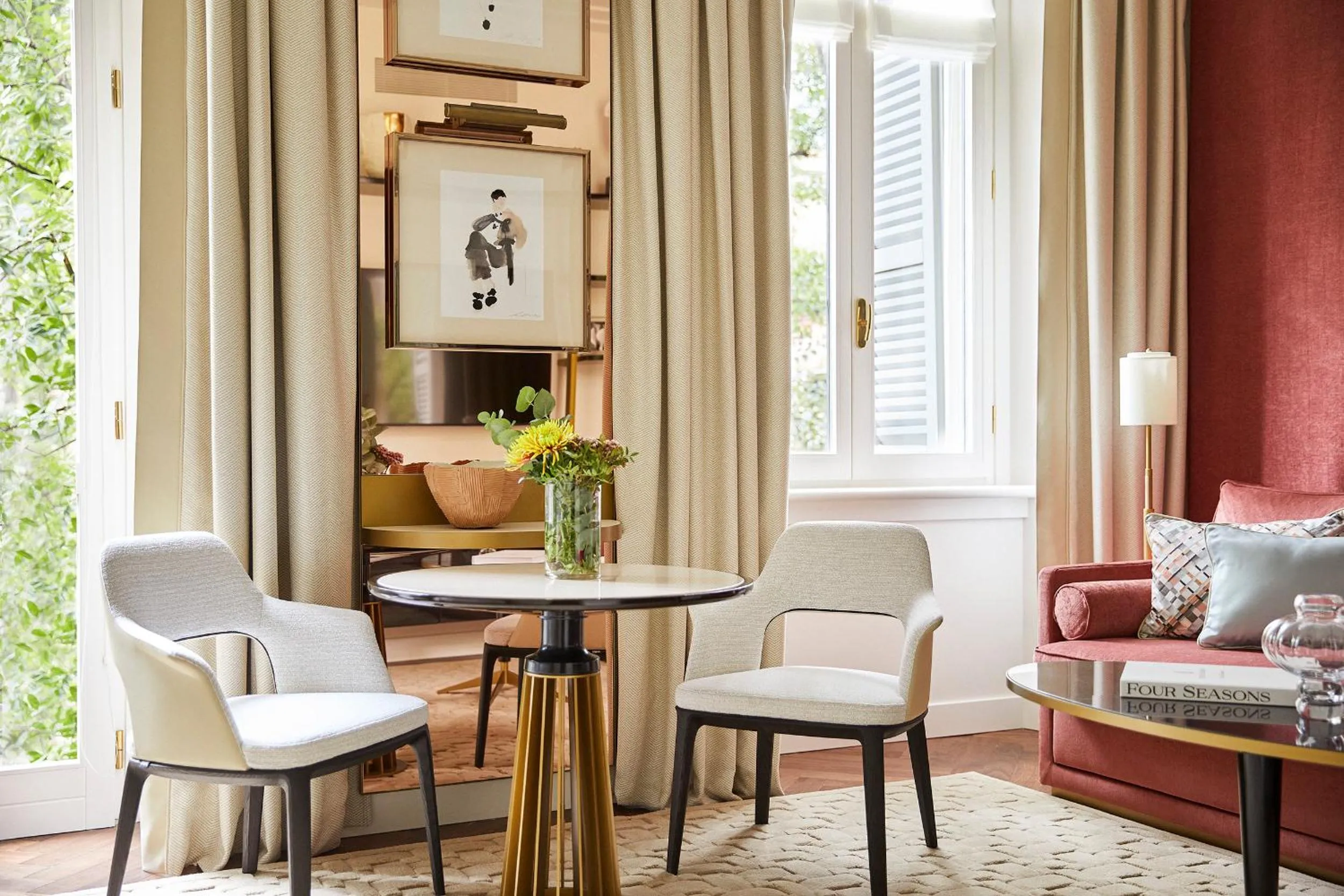 Living room in Four Seasons Hotel Milano