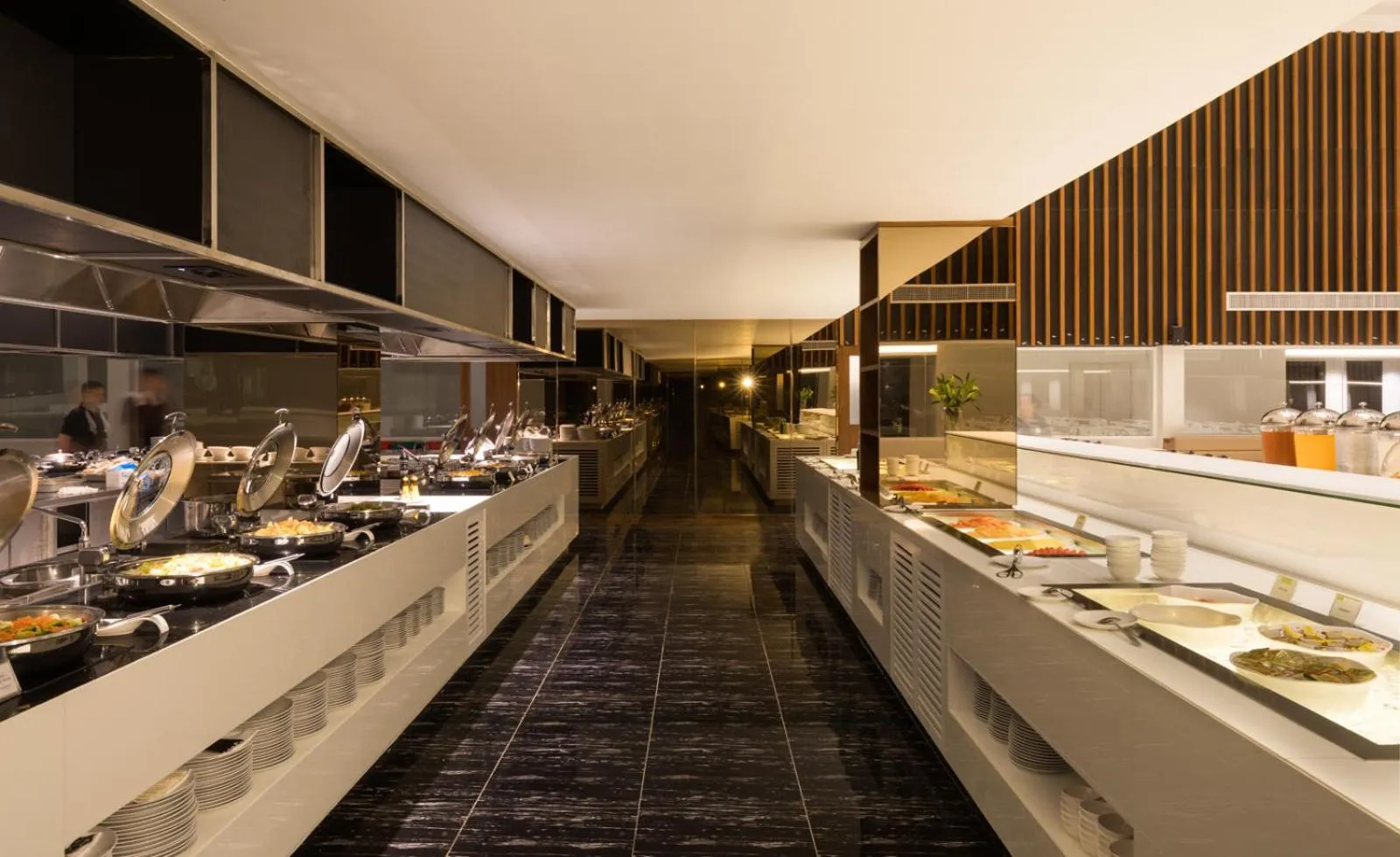 Breakfast in S Ram Leisure Hotel