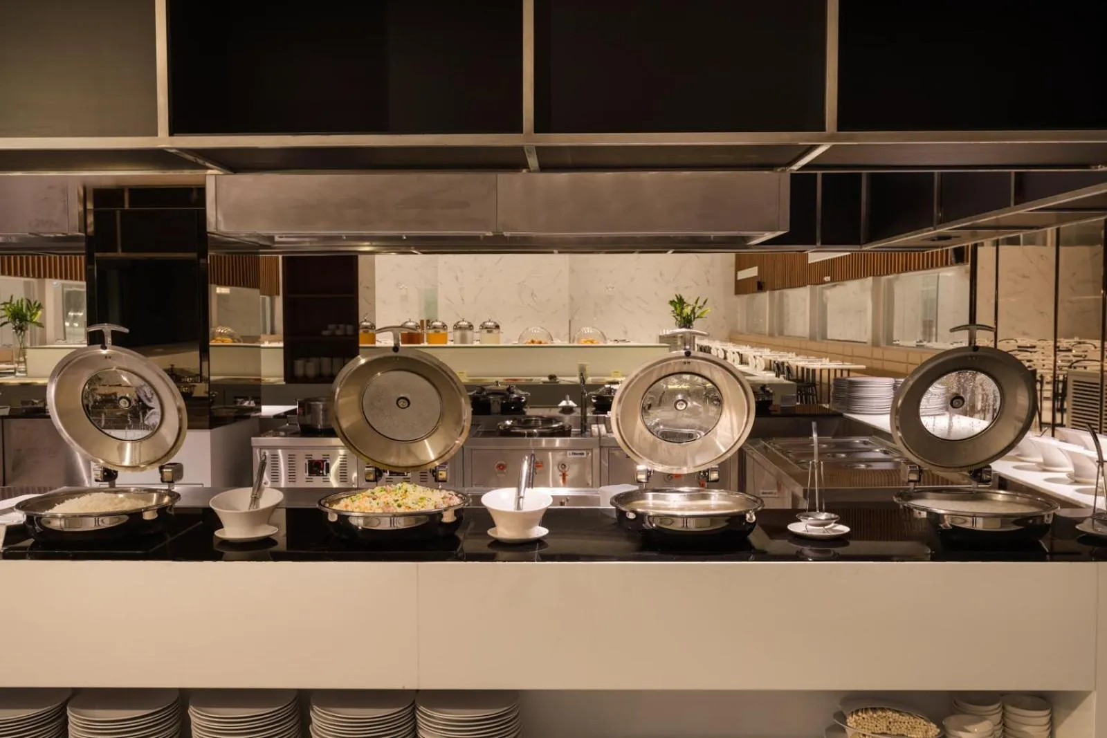 Breakfast in S Ram Leisure Hotel