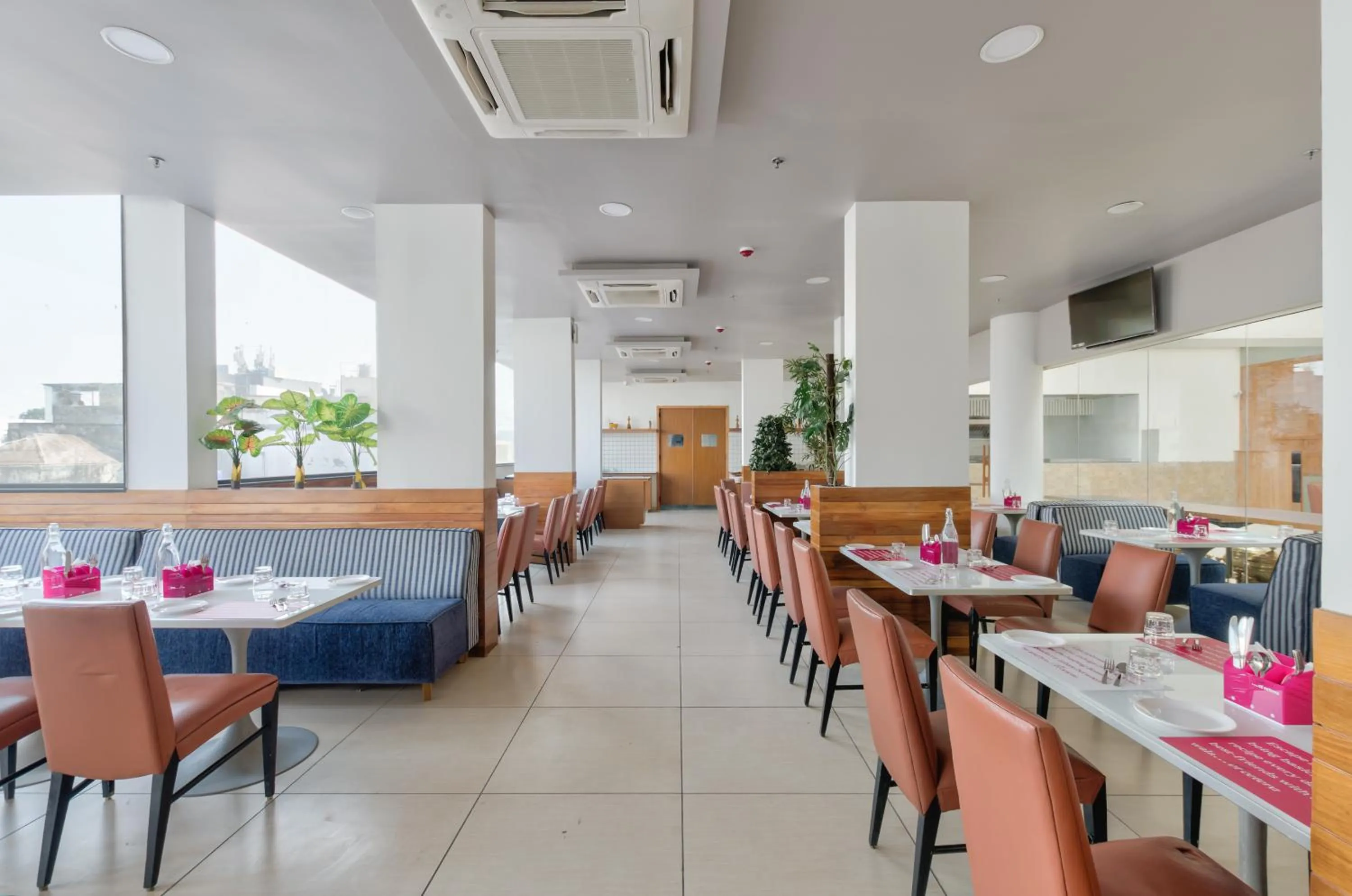 Restaurant/places to eat in Ginger Surat City Centre